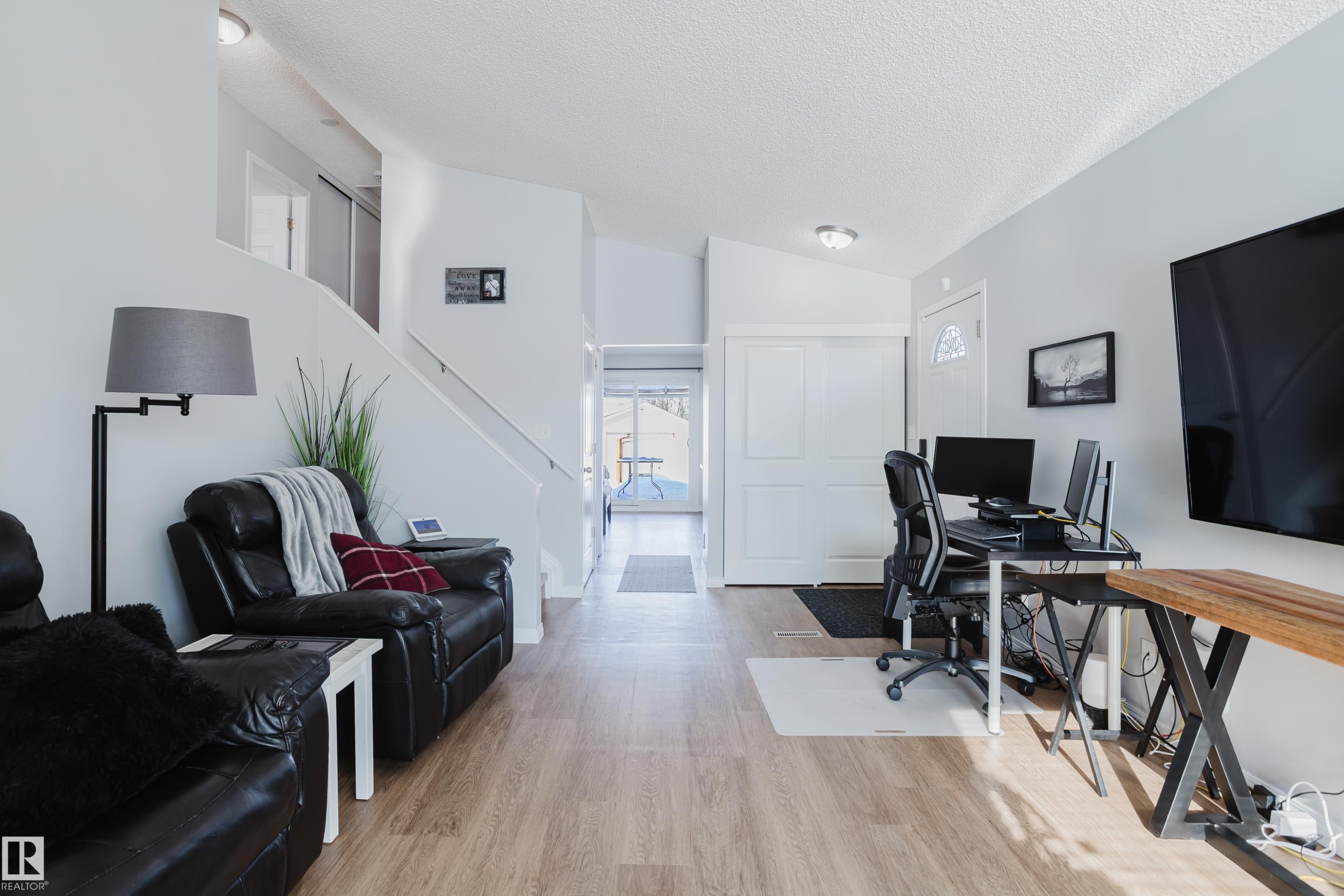 6 Kiniski Crescent, Edmonton, AB - Indoor Photo Showing Office