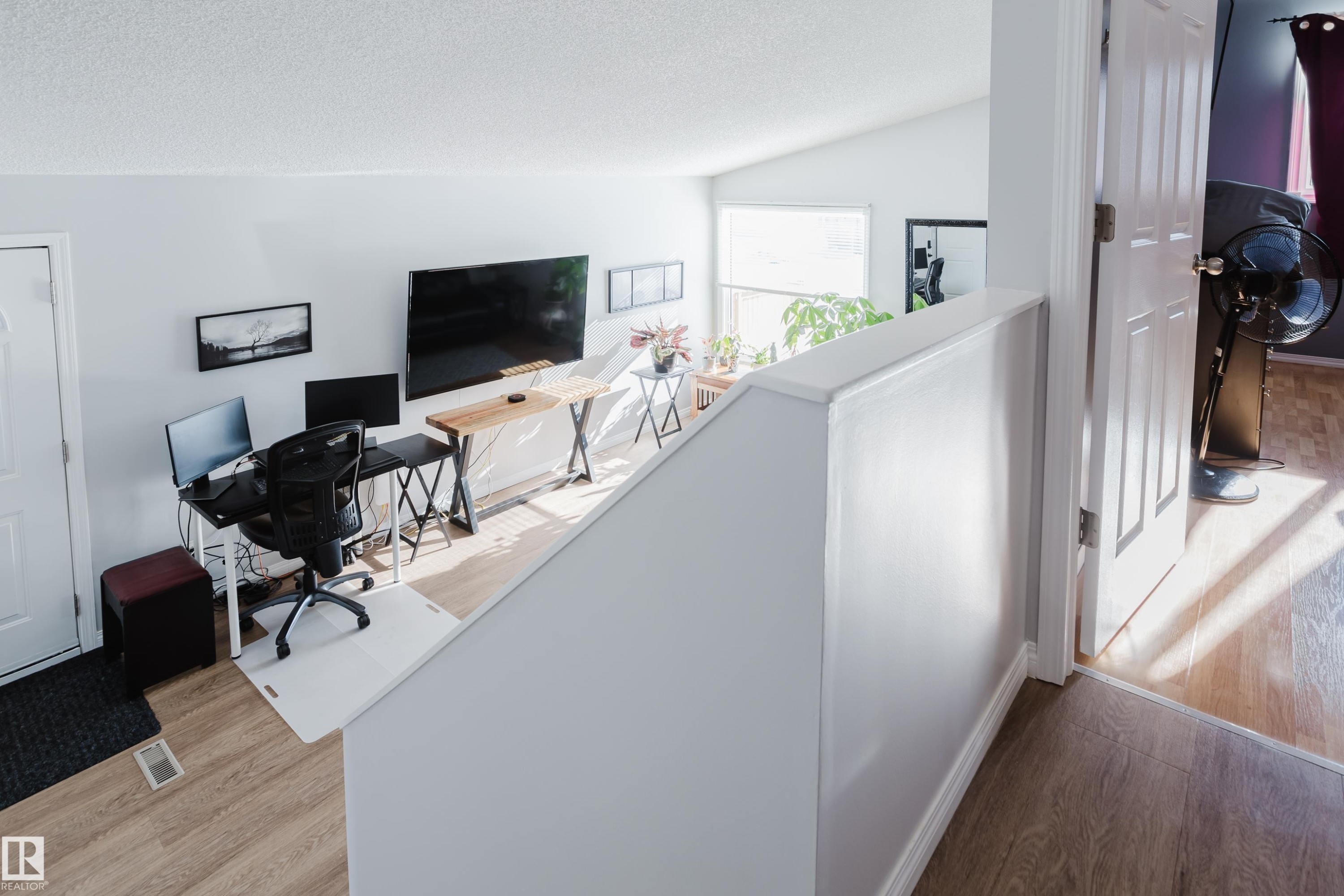 6 Kiniski Crescent, Edmonton, AB - Indoor