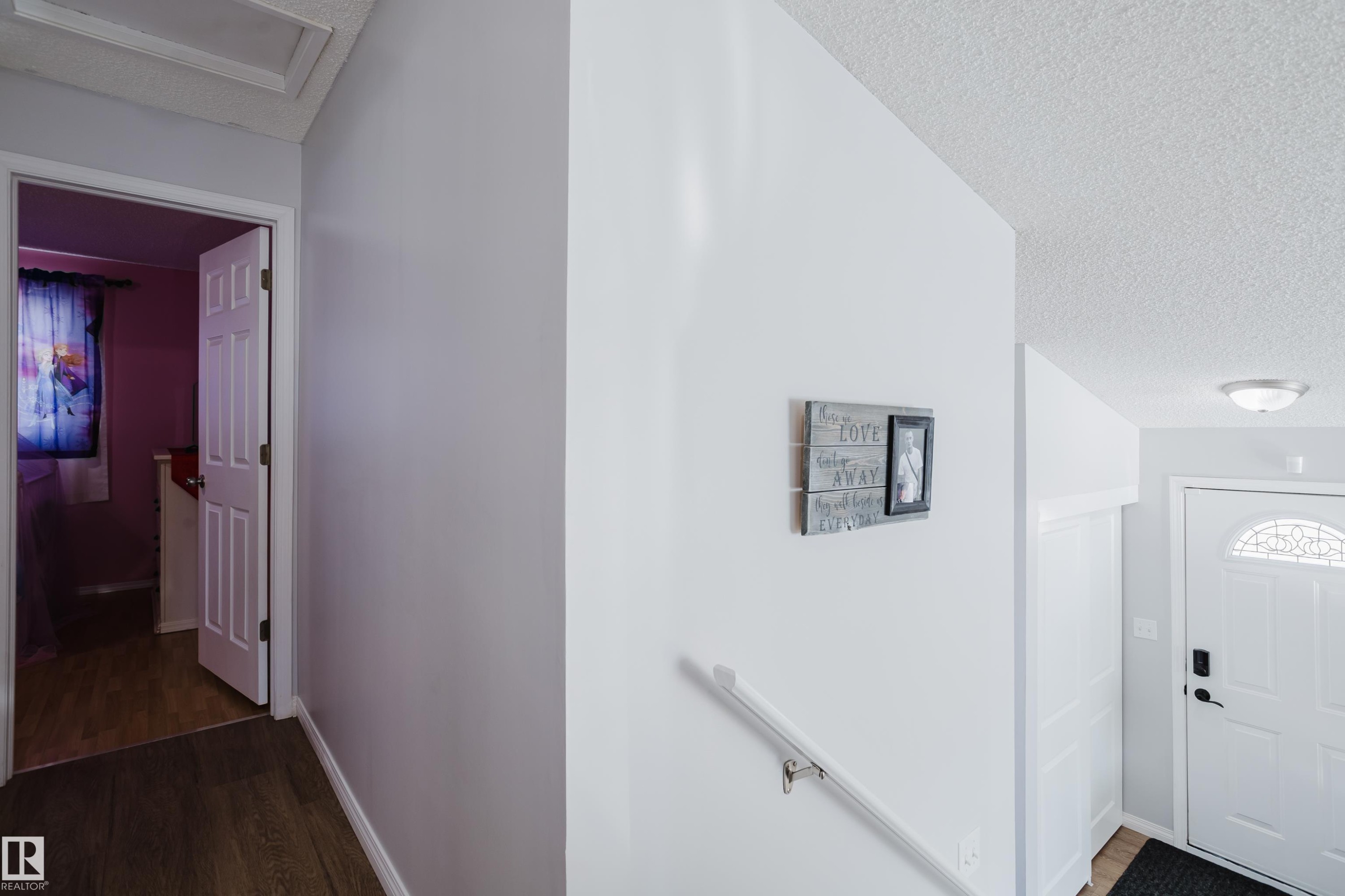 6 Kiniski Crescent, Edmonton, AB - Indoor Photo Showing Other Room
