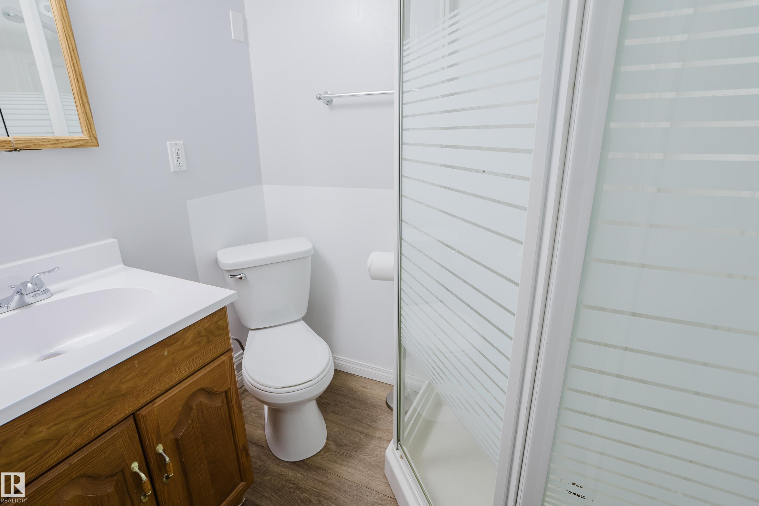 6 Kiniski Crescent, Edmonton, AB - Indoor Photo Showing Bathroom