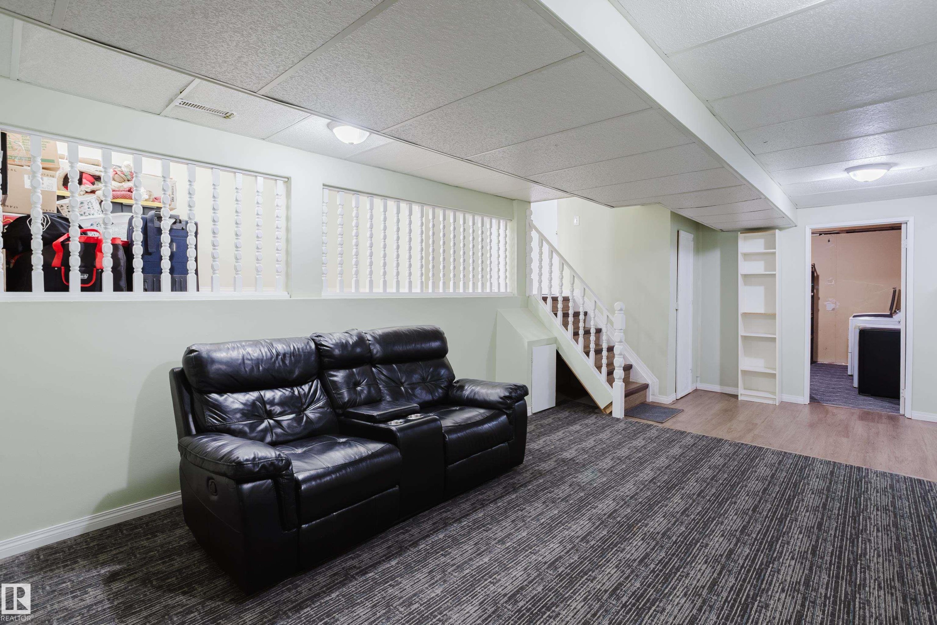 6 Kiniski Crescent, Edmonton, AB - Indoor