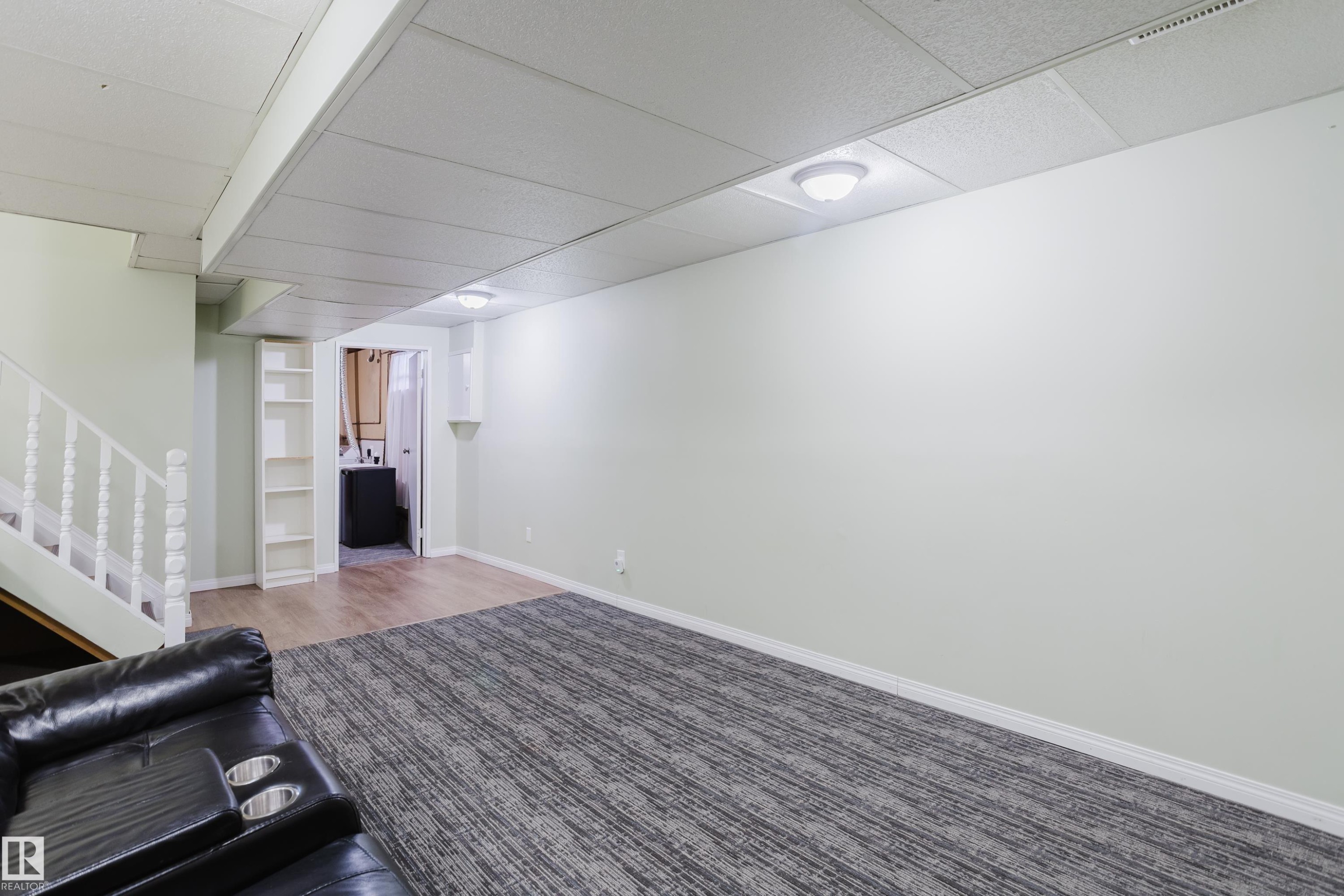 6 Kiniski Crescent, Edmonton, AB - Indoor Photo Showing Other Room