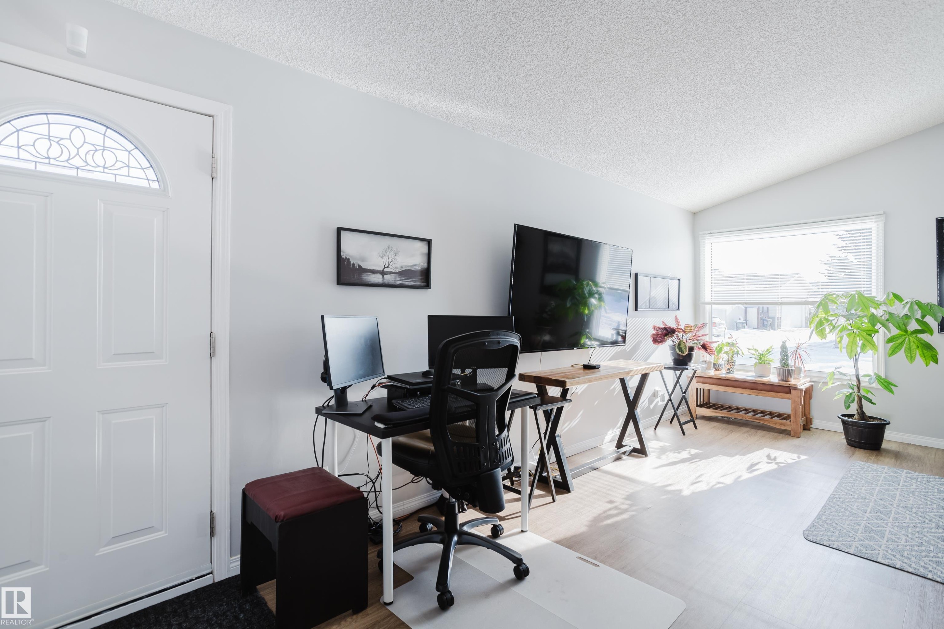 6 Kiniski Crescent, Edmonton, AB - Indoor