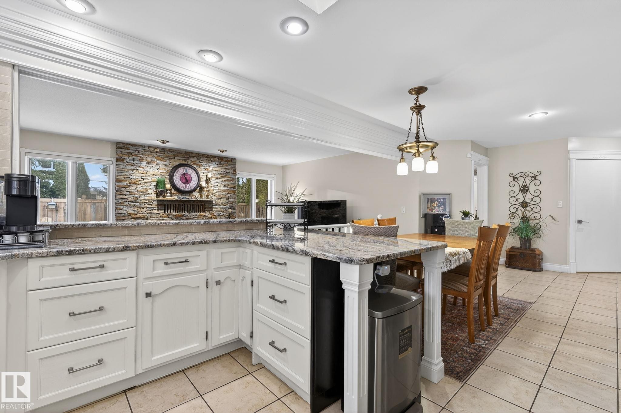 158 Wolf Ridge Place, Edmonton, AB - Indoor Photo Showing Other Room