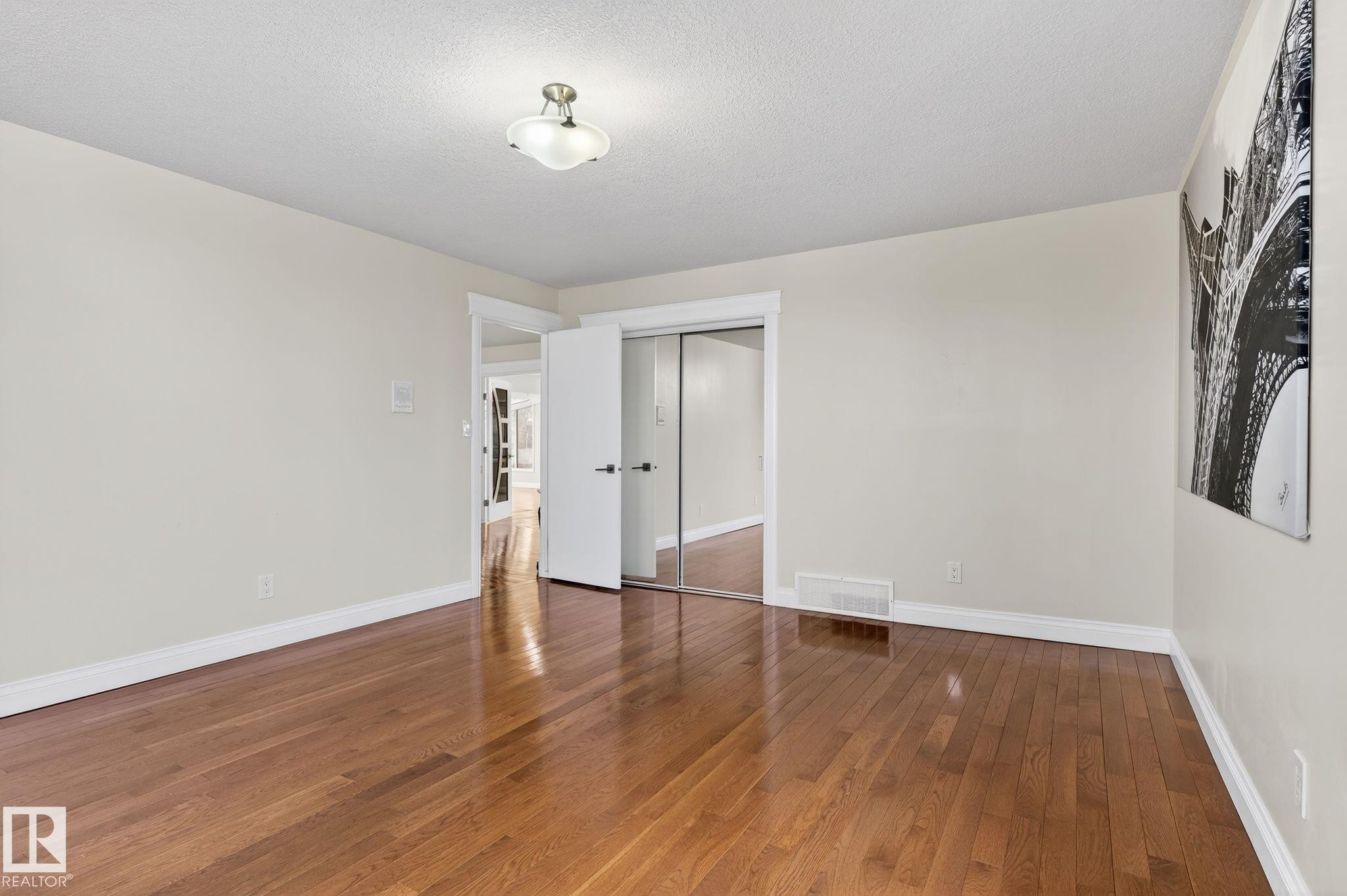 158 Wolf Ridge Place, Edmonton, AB - Indoor Photo Showing Other Room