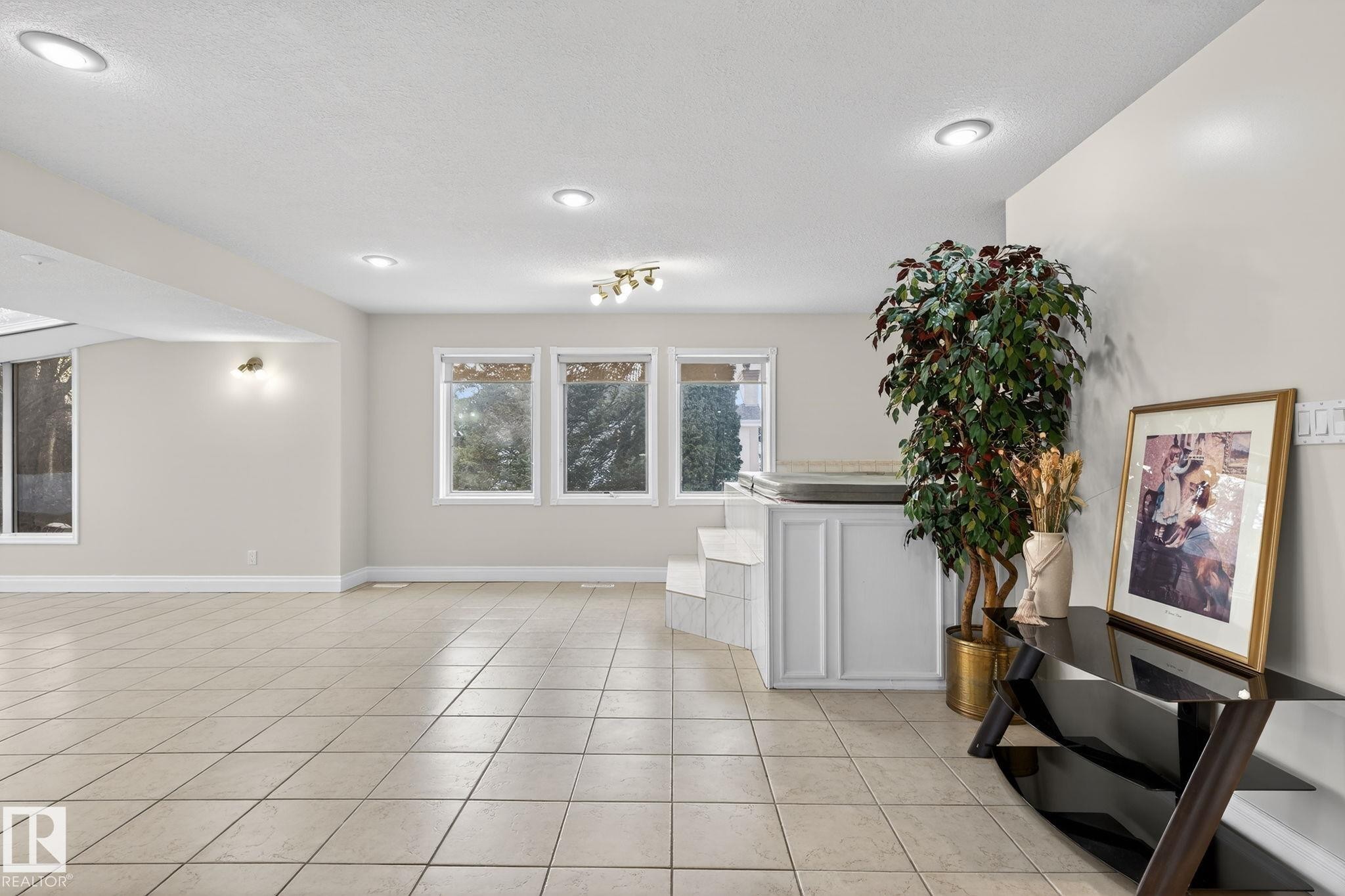 158 Wolf Ridge Place, Edmonton, AB - Indoor Photo Showing Other Room