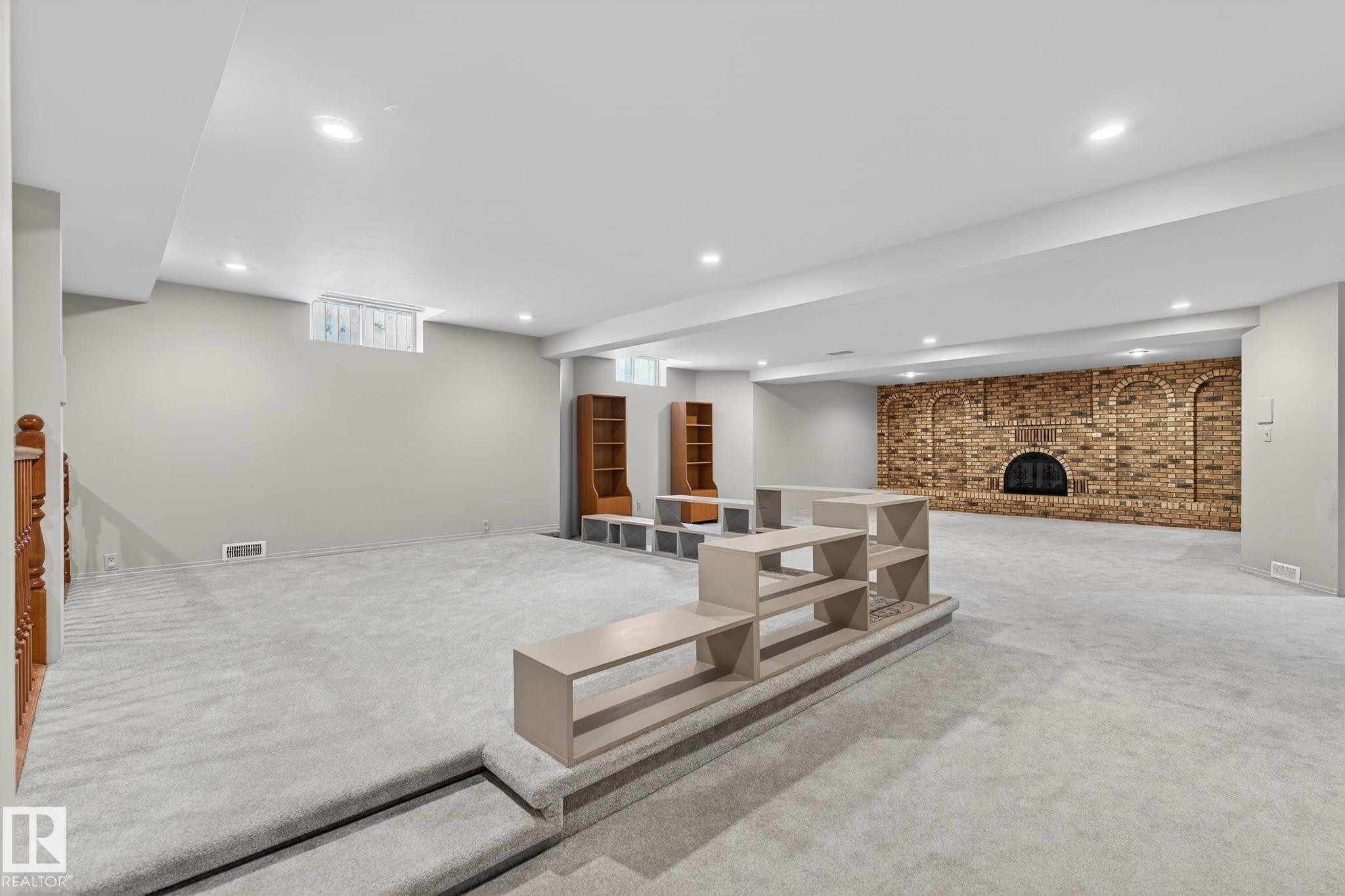 158 Wolf Ridge Place, Edmonton, AB - Indoor