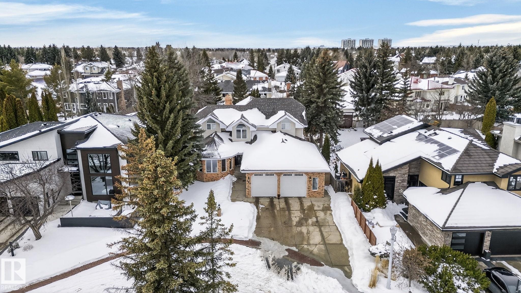 158 Wolf Ridge Place, Edmonton, AB - Outdoor With Facade
