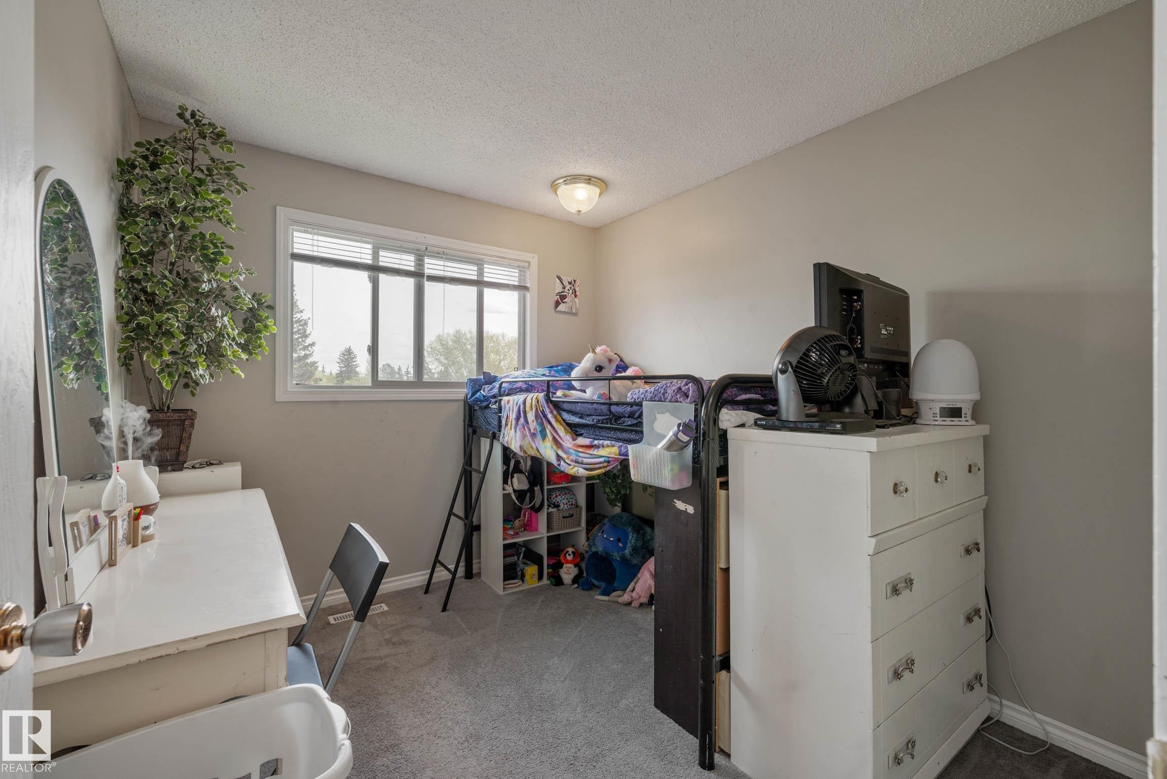9909 171 Avenue, Edmonton, AB - Indoor