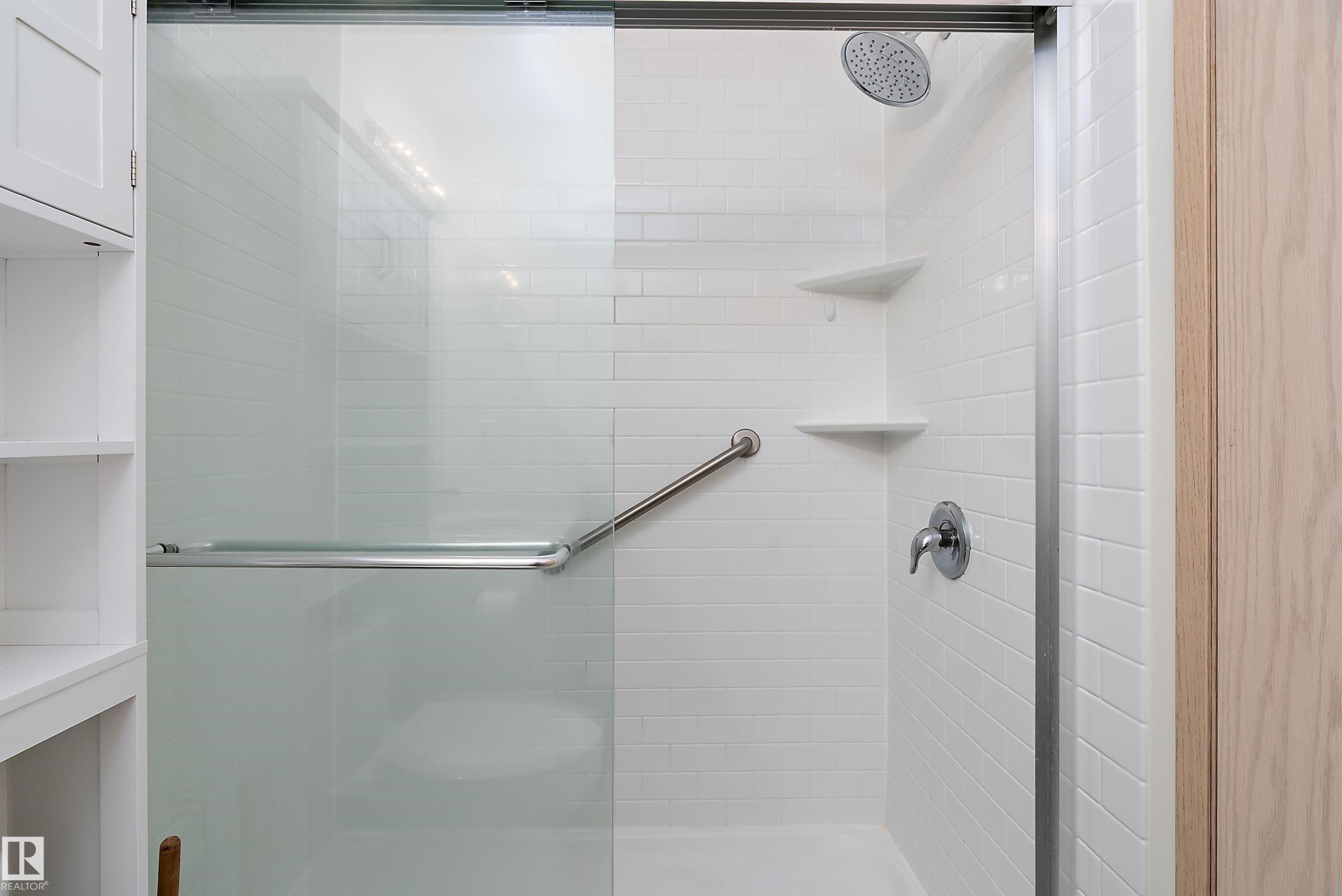 Bathroom with a shower stall - 116 11620 9A Avenue, Edmonton, AB - Indoor Photo Showing Bathroom