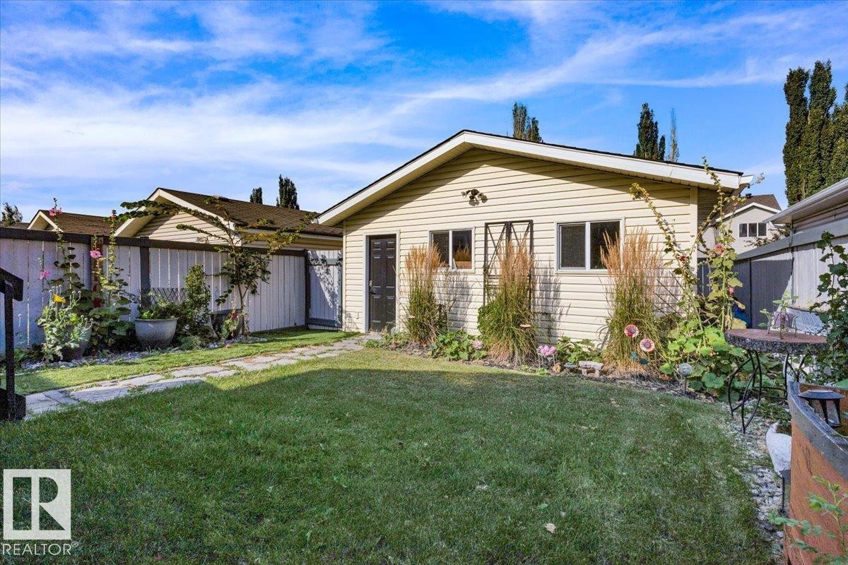 7608 15 Avenue, Edmonton, AB - Outdoor