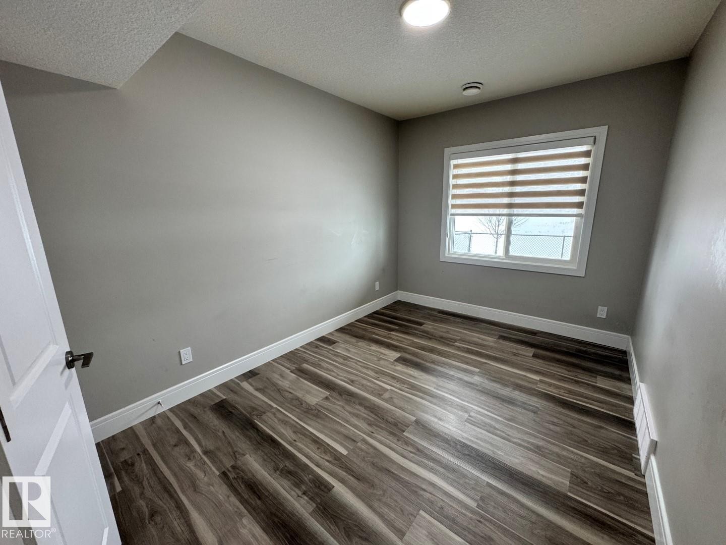 8729 Mayday Lane, Edmonton, AB - Indoor Photo Showing Other Room