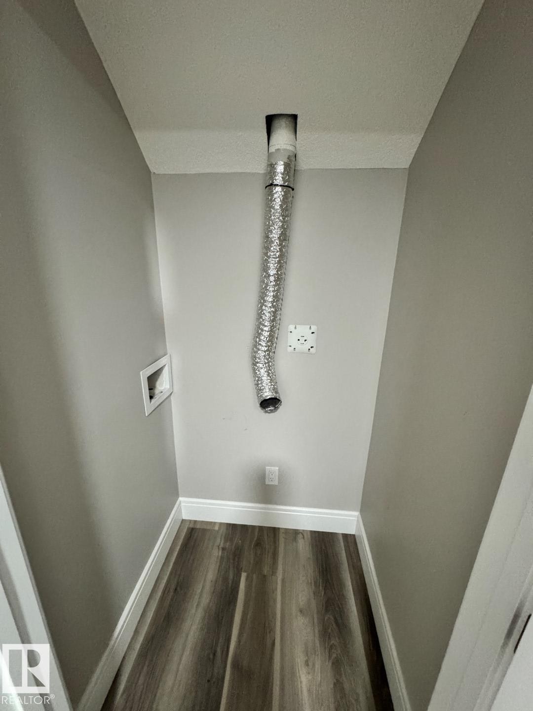 8729 Mayday Lane, Edmonton, AB - Indoor Photo Showing Other Room