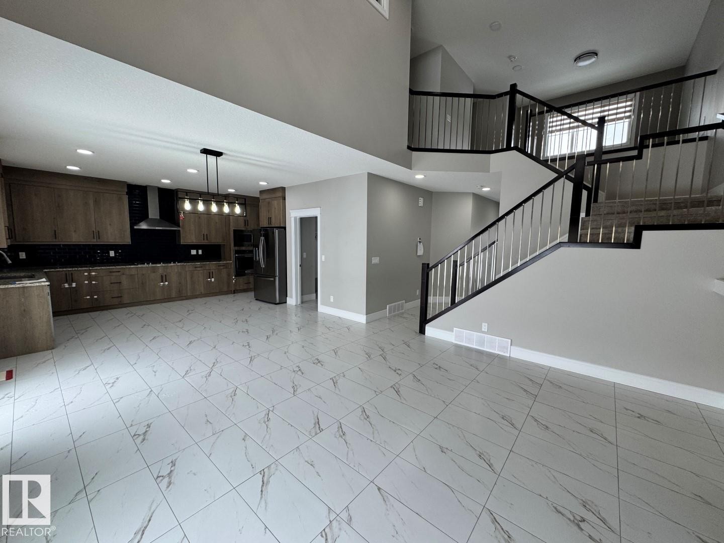 8729 Mayday Lane, Edmonton, AB - Indoor Photo Showing Other Room