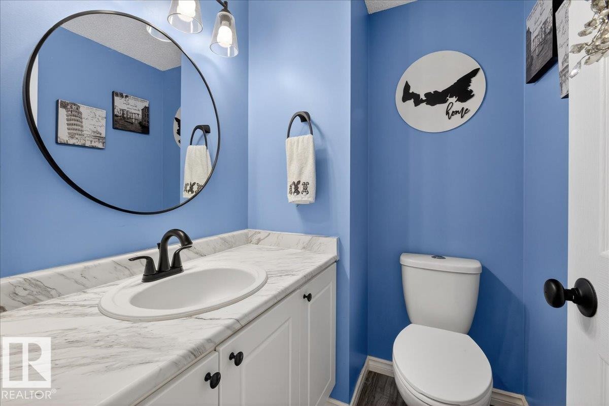 6828 159A Avenue, Edmonton, AB - Indoor Photo Showing Bathroom