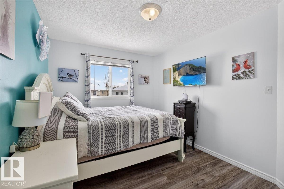6828 159A Avenue, Edmonton, AB - Indoor Photo Showing Bedroom