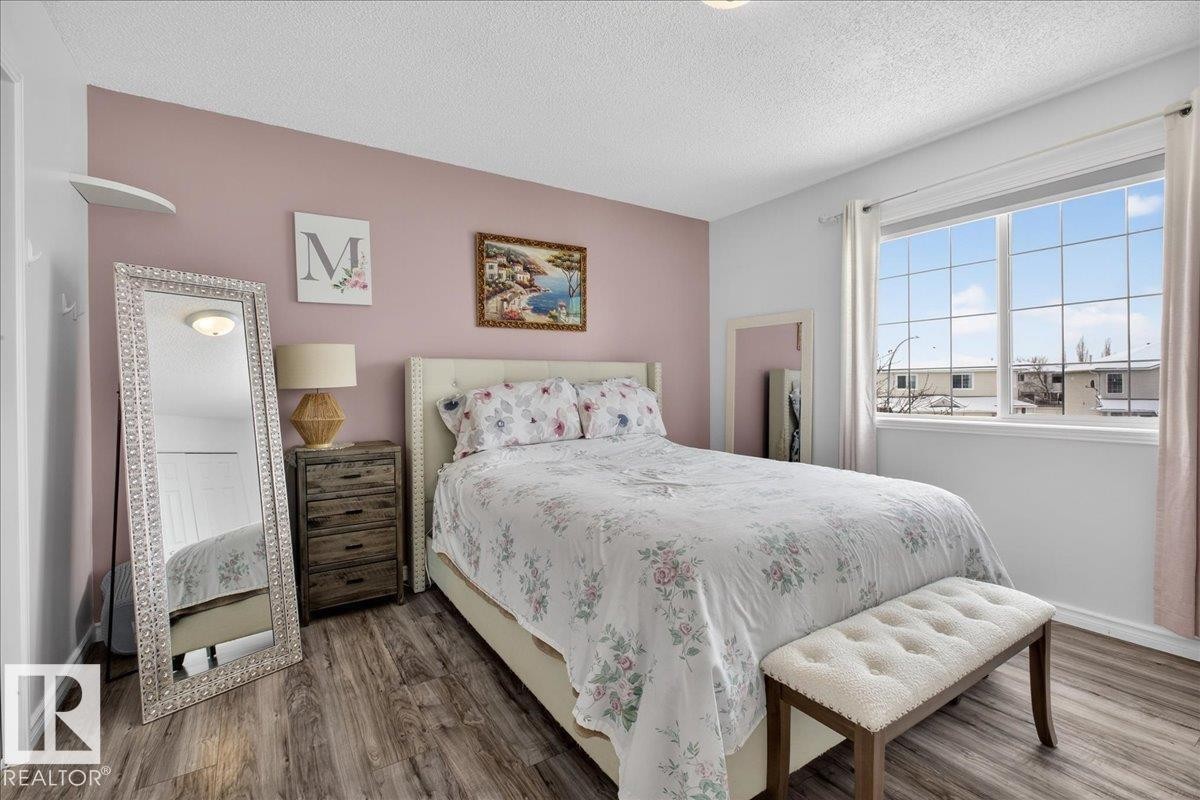 6828 159A Avenue, Edmonton, AB - Indoor Photo Showing Bedroom