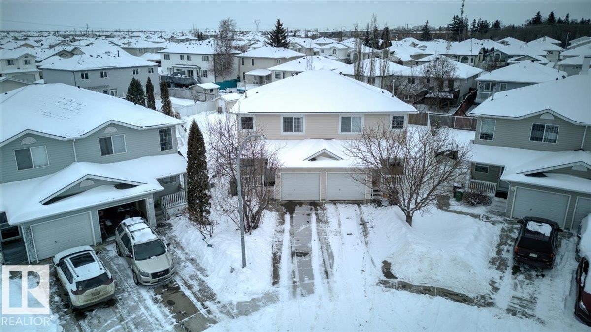 6828 159A Avenue, Edmonton, AB - Outdoor With Facade
