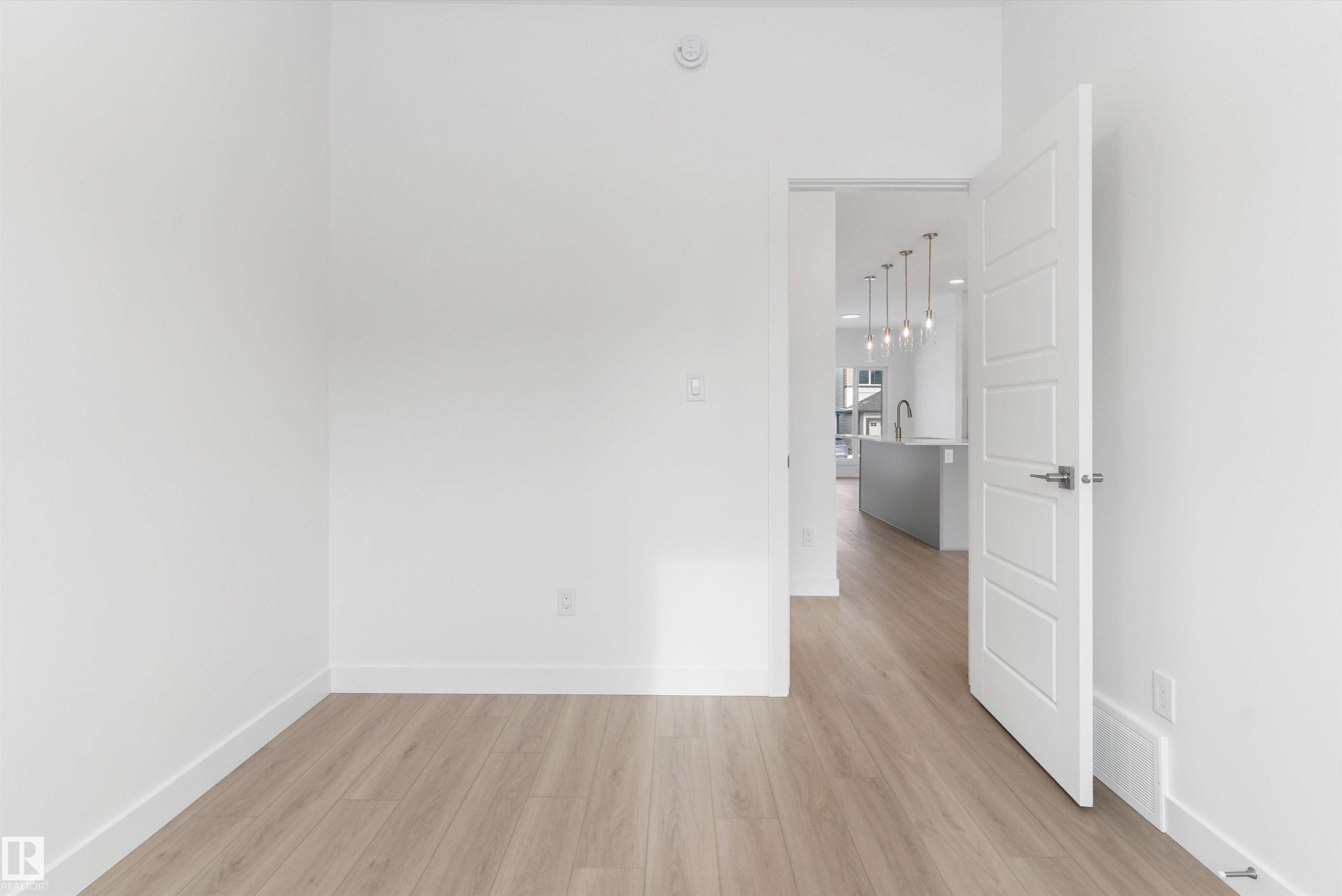 20719 43 Avenue, Edmonton, AB - Indoor Photo Showing Other Room