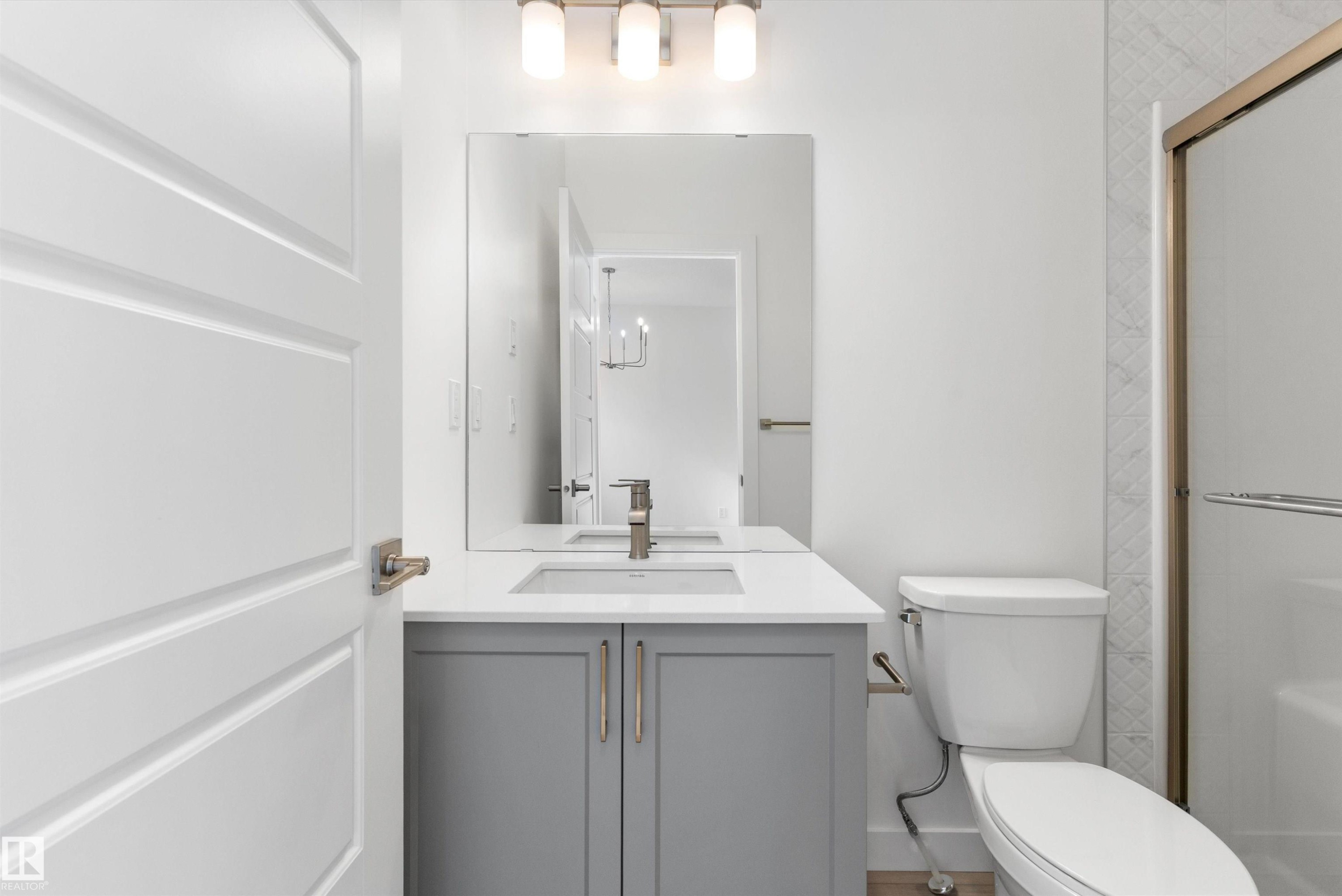20719 43 Avenue, Edmonton, AB - Indoor Photo Showing Bathroom