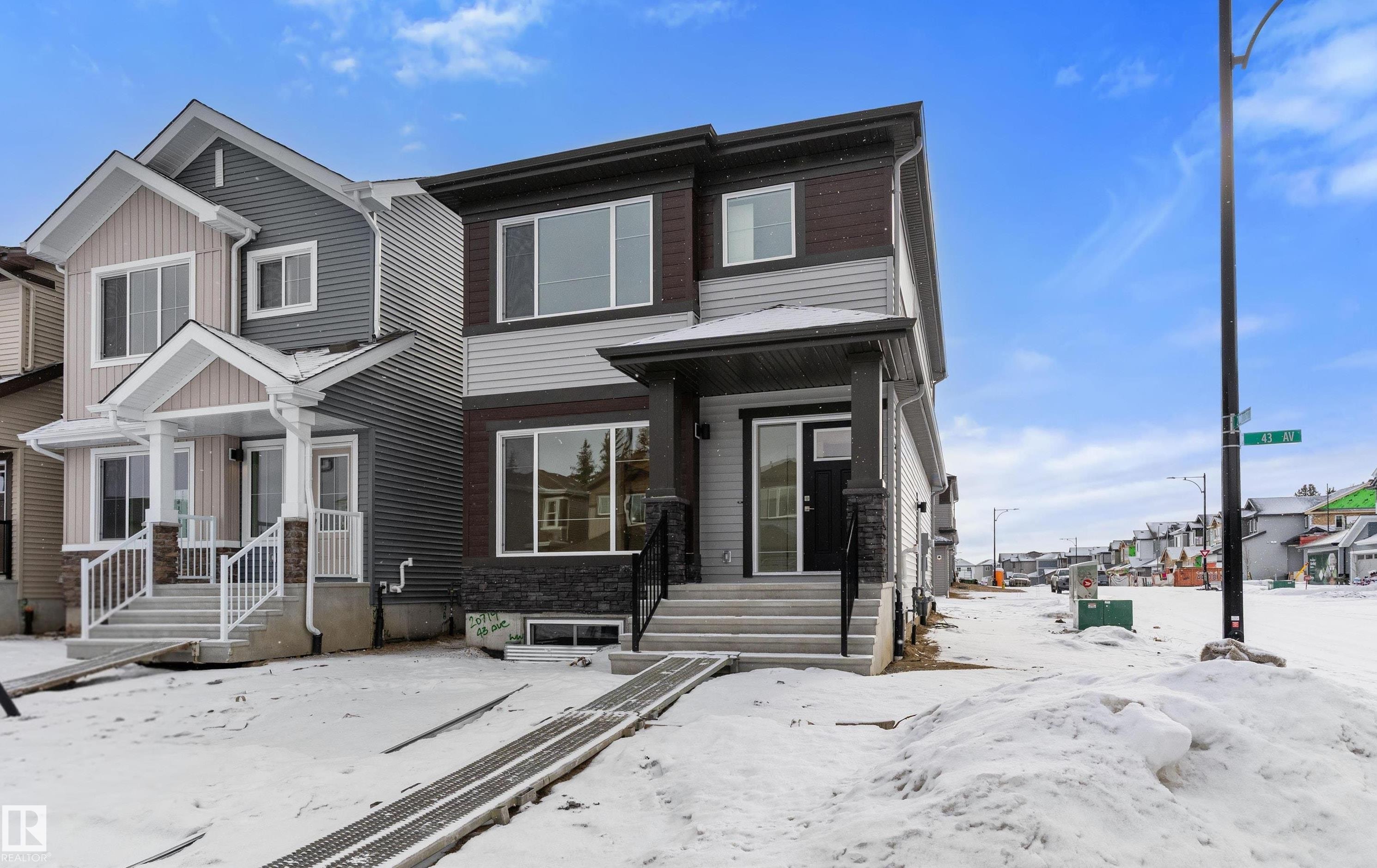 20719 43 Avenue, Edmonton, AB - Outdoor With Facade