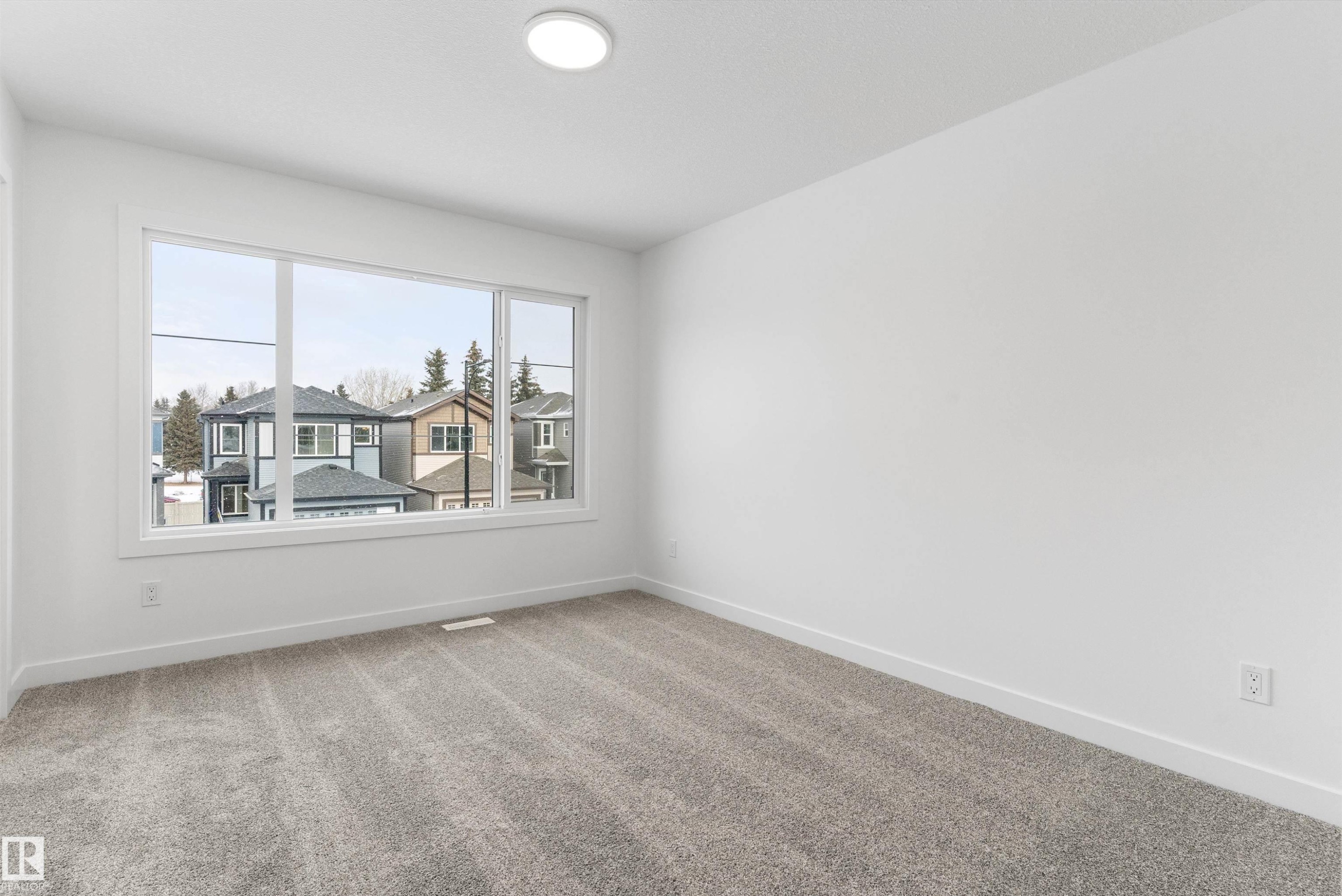 20719 43 Avenue, Edmonton, AB - Indoor Photo Showing Other Room