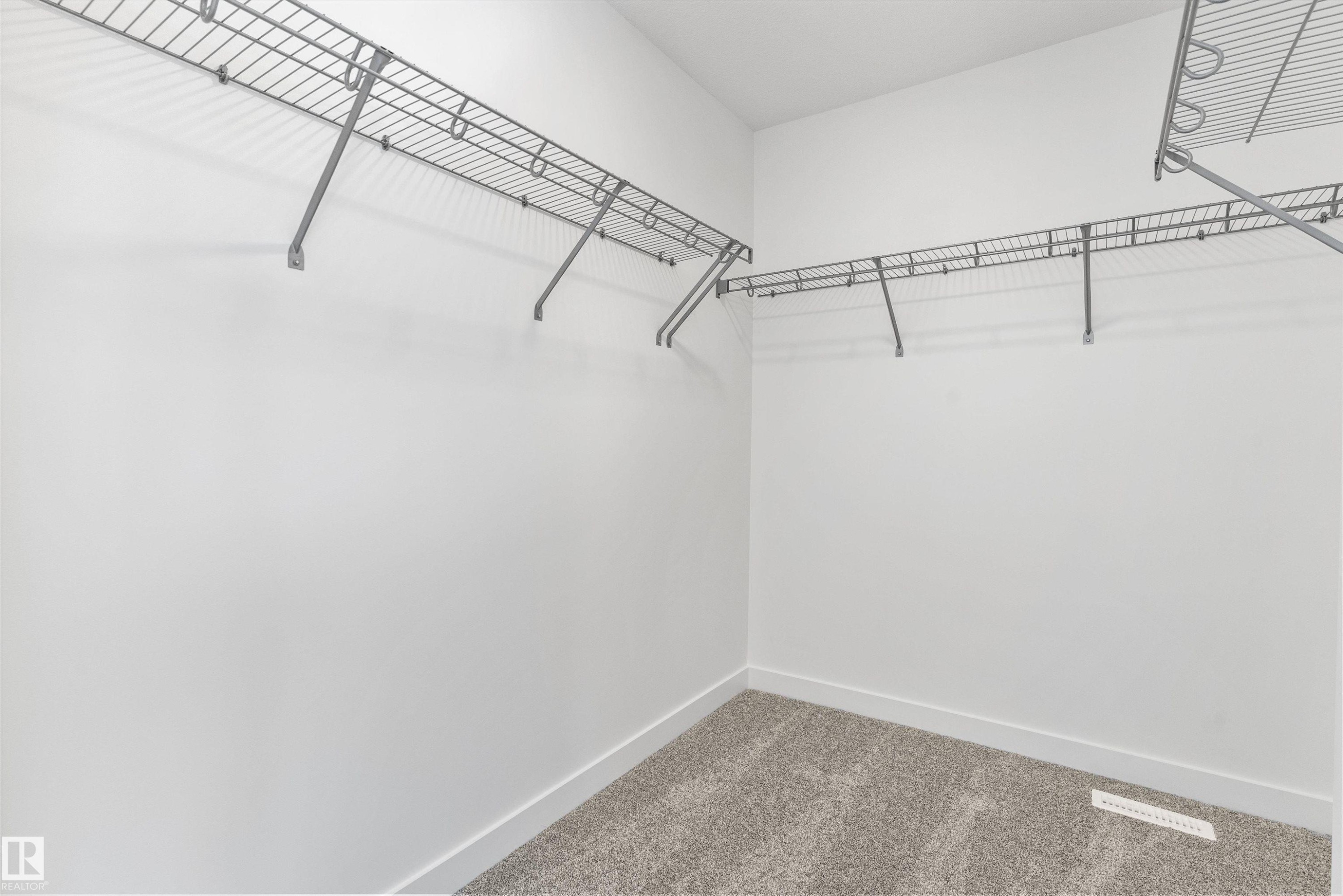 20719 43 Avenue, Edmonton, AB - Indoor With Storage