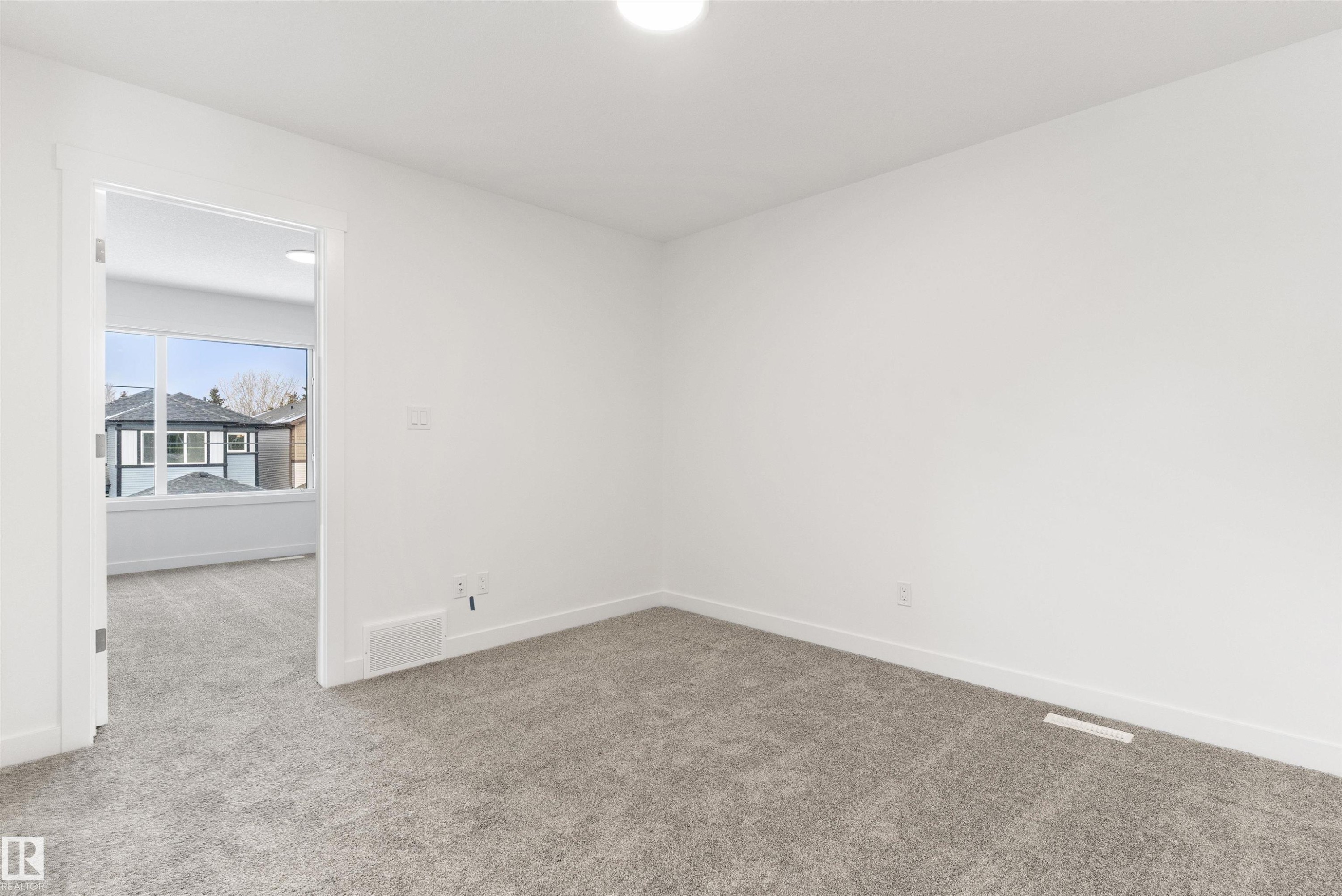 20719 43 Avenue, Edmonton, AB - Indoor Photo Showing Other Room