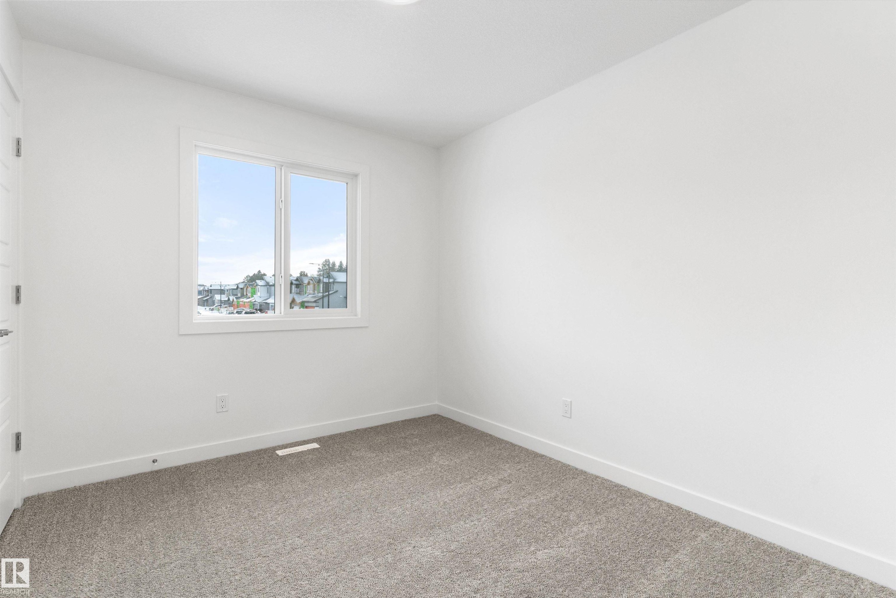 20719 43 Avenue, Edmonton, AB - Indoor Photo Showing Other Room