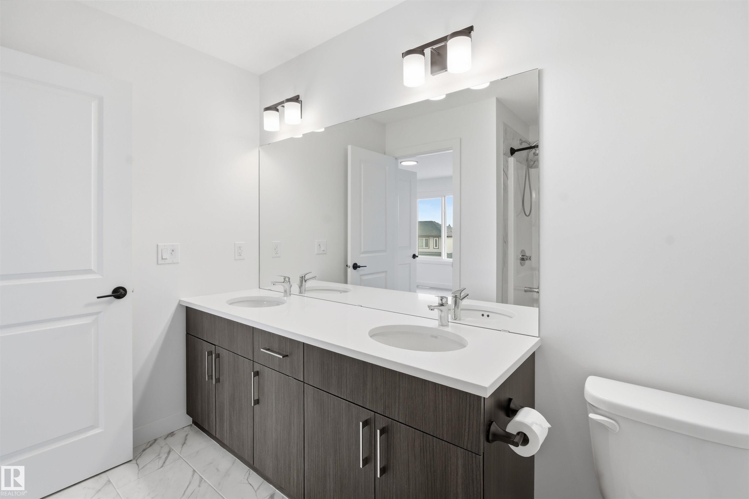 317 Juniper Cove, Leduc, AB - Indoor Photo Showing Bathroom