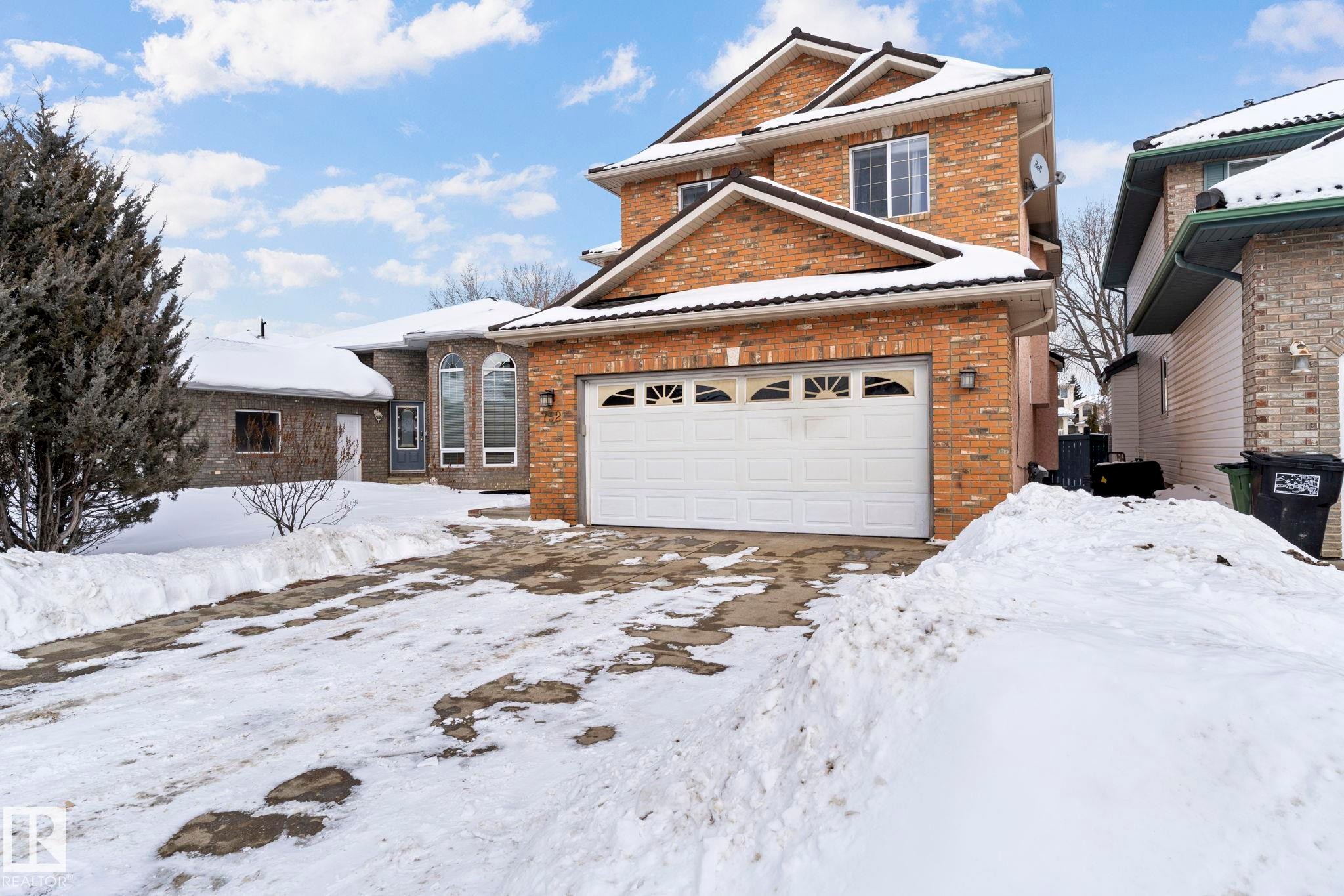 752 Whiston Court, Edmonton, AB - Outdoor