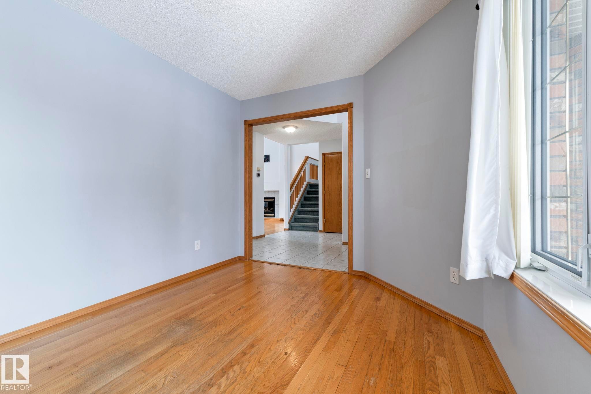 752 Whiston Court, Edmonton, AB - Indoor Photo Showing Other Room