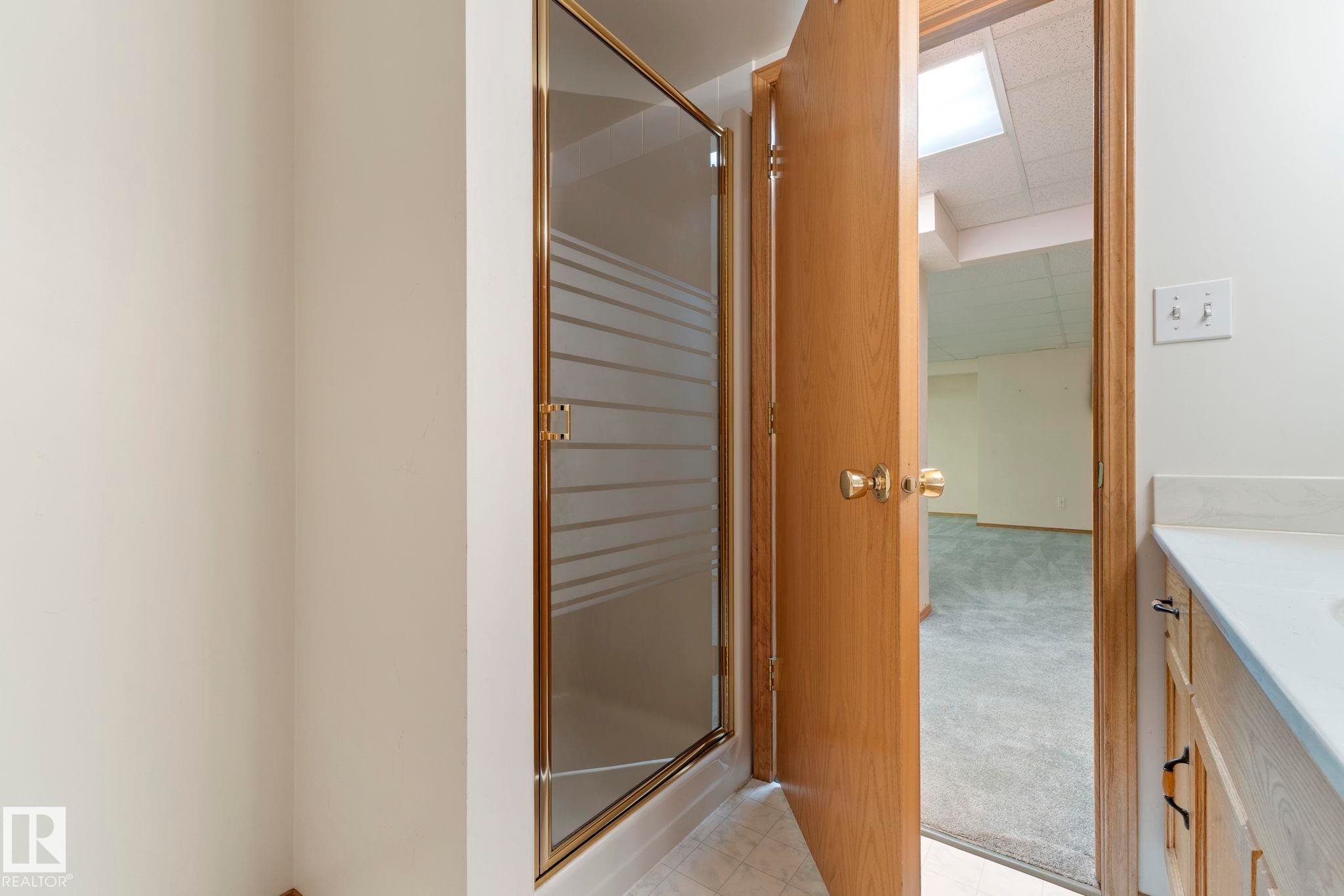 752 Whiston Court, Edmonton, AB - Indoor