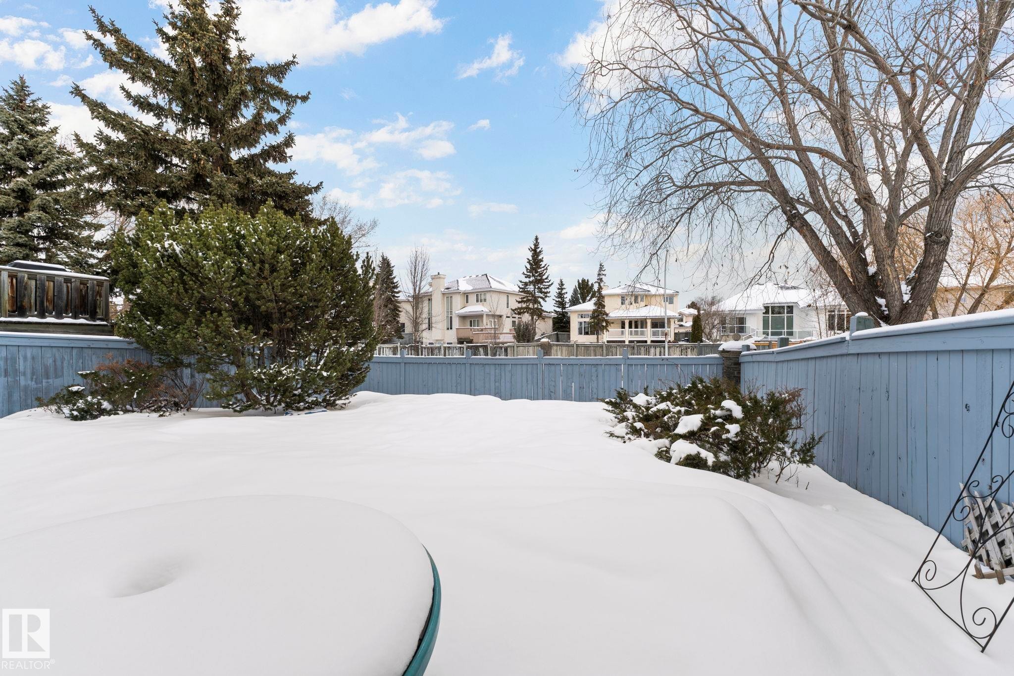 752 Whiston Court, Edmonton, AB - Outdoor