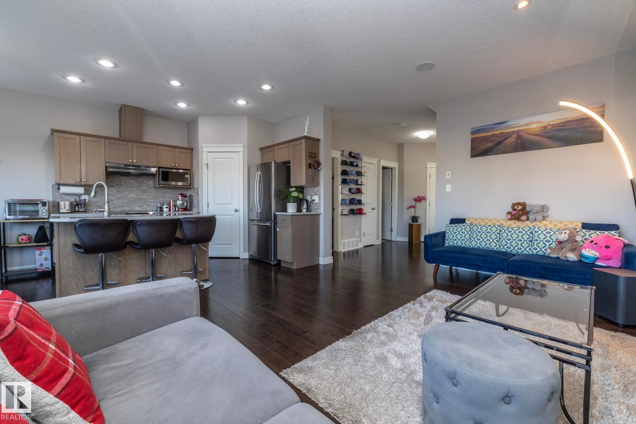 2208 Casey Crescent, Edmonton, AB - Indoor Photo Showing Other Room