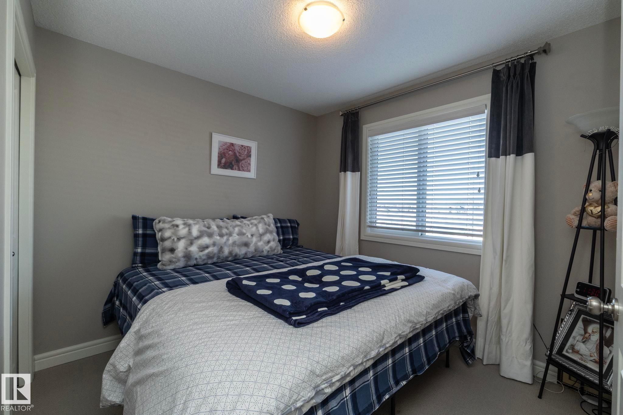 2208 Casey Crescent, Edmonton, AB - Indoor Photo Showing Bedroom