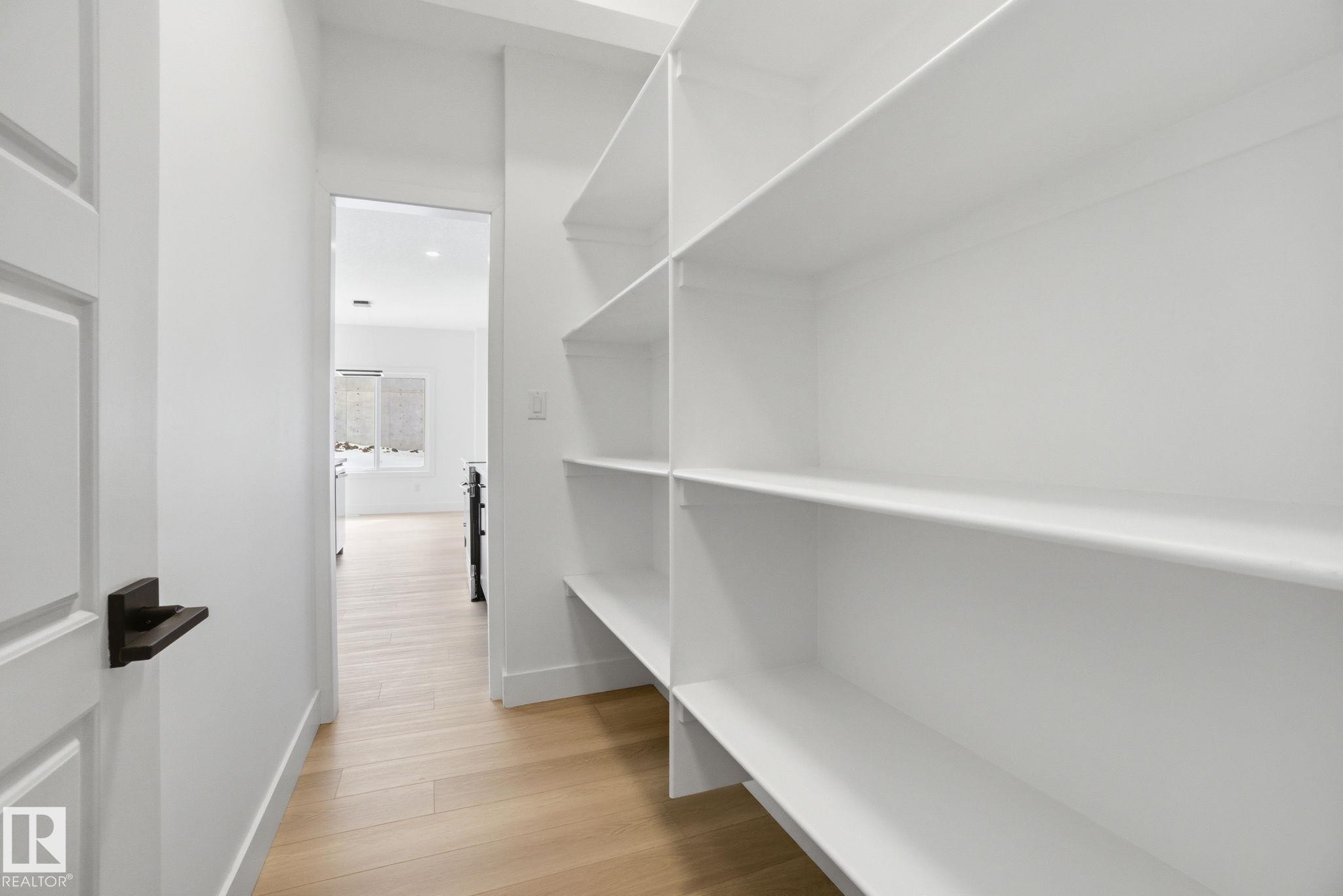 1405 Osprey Crest, Edmonton, AB - Indoor With Storage