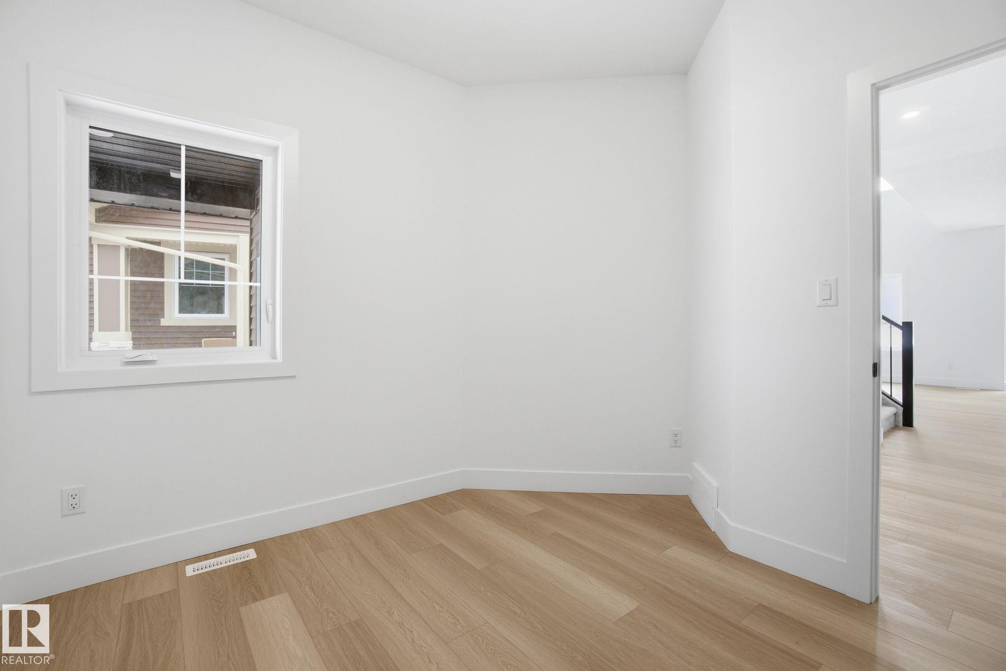 1405 Osprey Crest, Edmonton, AB - Indoor Photo Showing Other Room