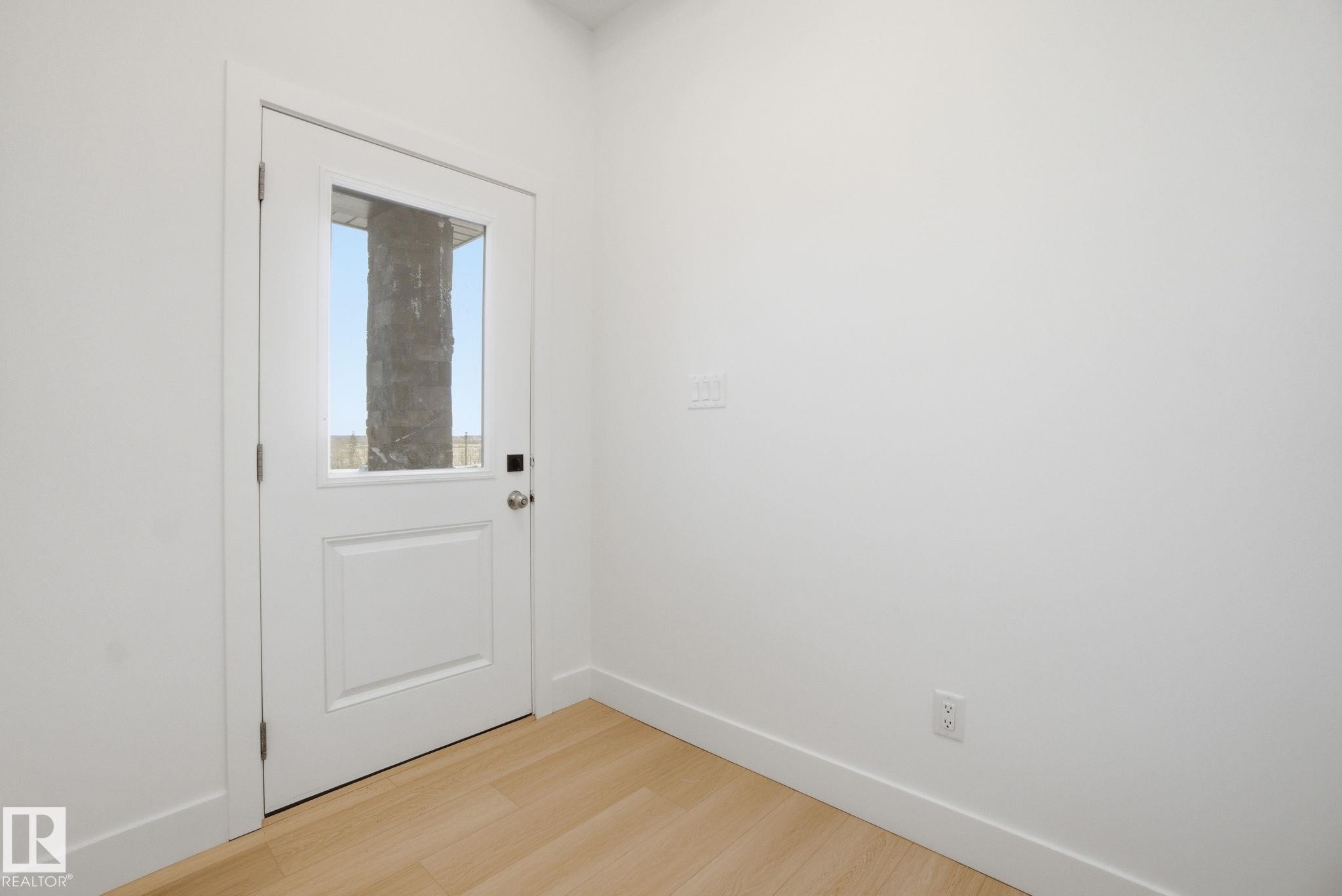 1405 Osprey Crest, Edmonton, AB - Indoor Photo Showing Other Room