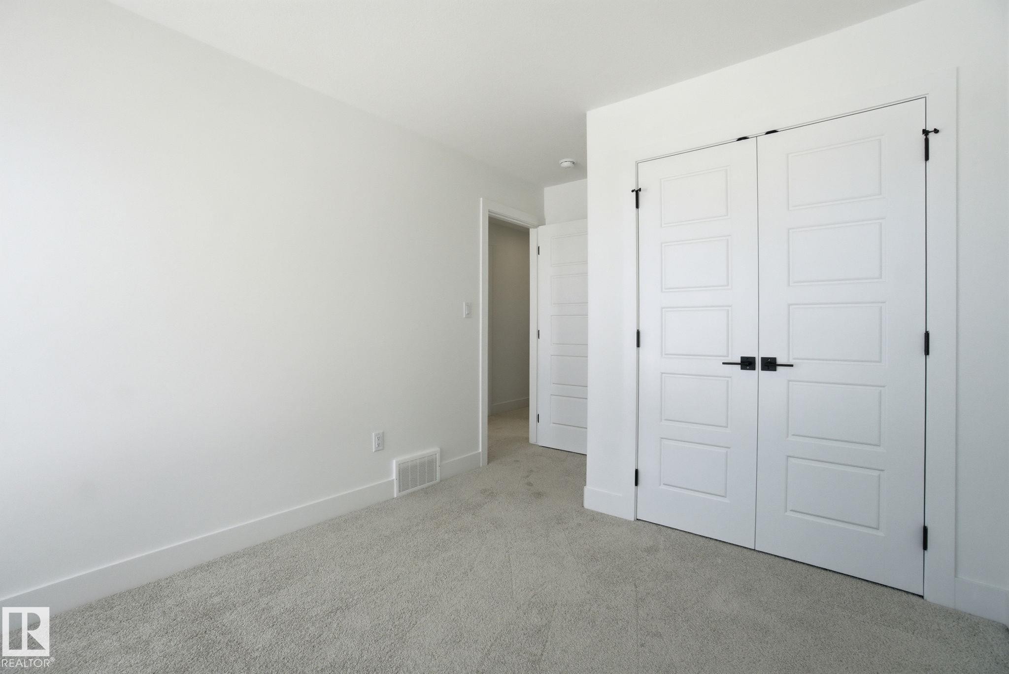 1405 Osprey Crest, Edmonton, AB - Indoor Photo Showing Other Room