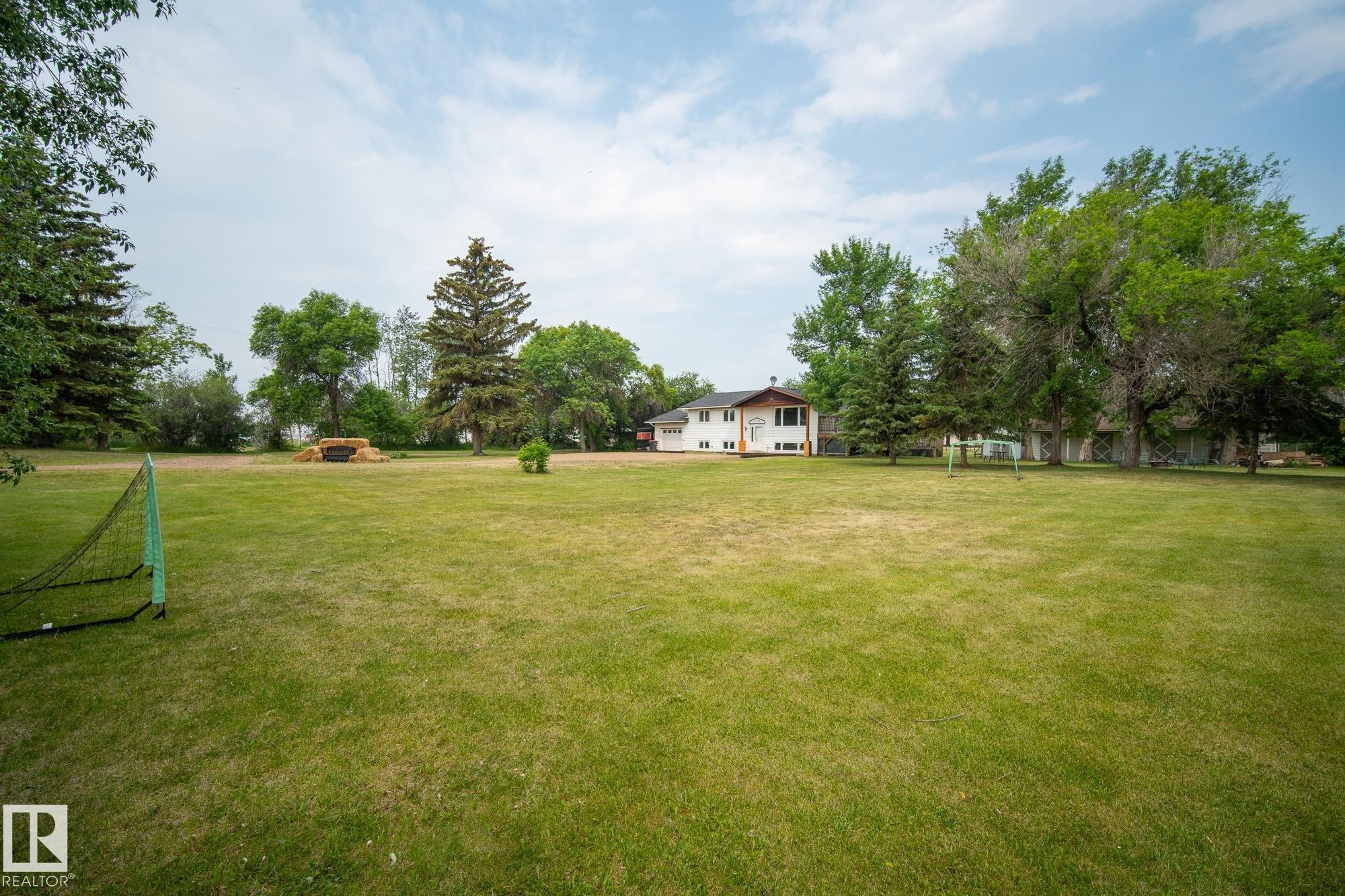320 1 Avenue, Thorhild, AB - Outdoor