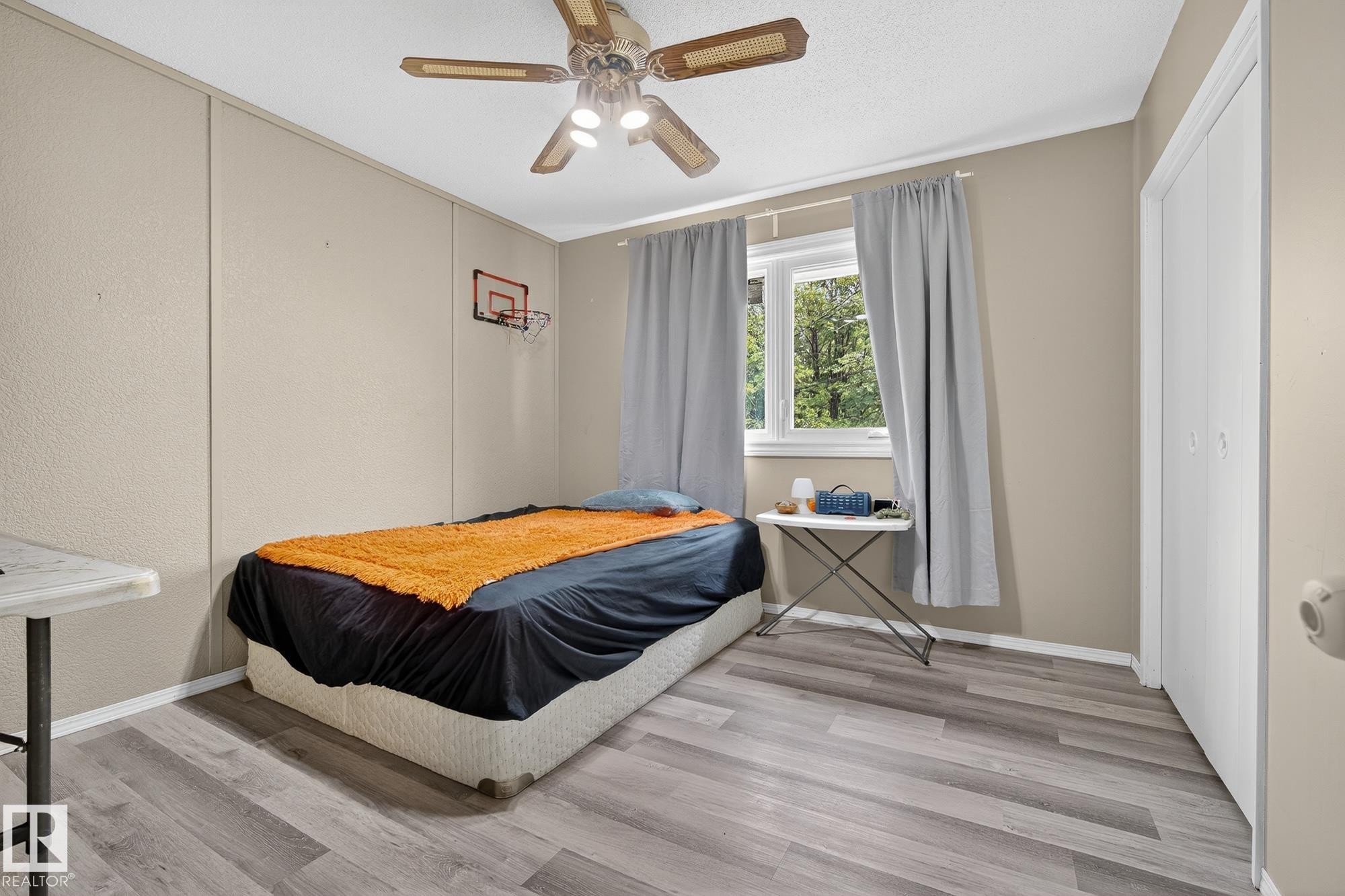 320 1 Avenue, Thorhild, AB - Indoor Photo Showing Bedroom