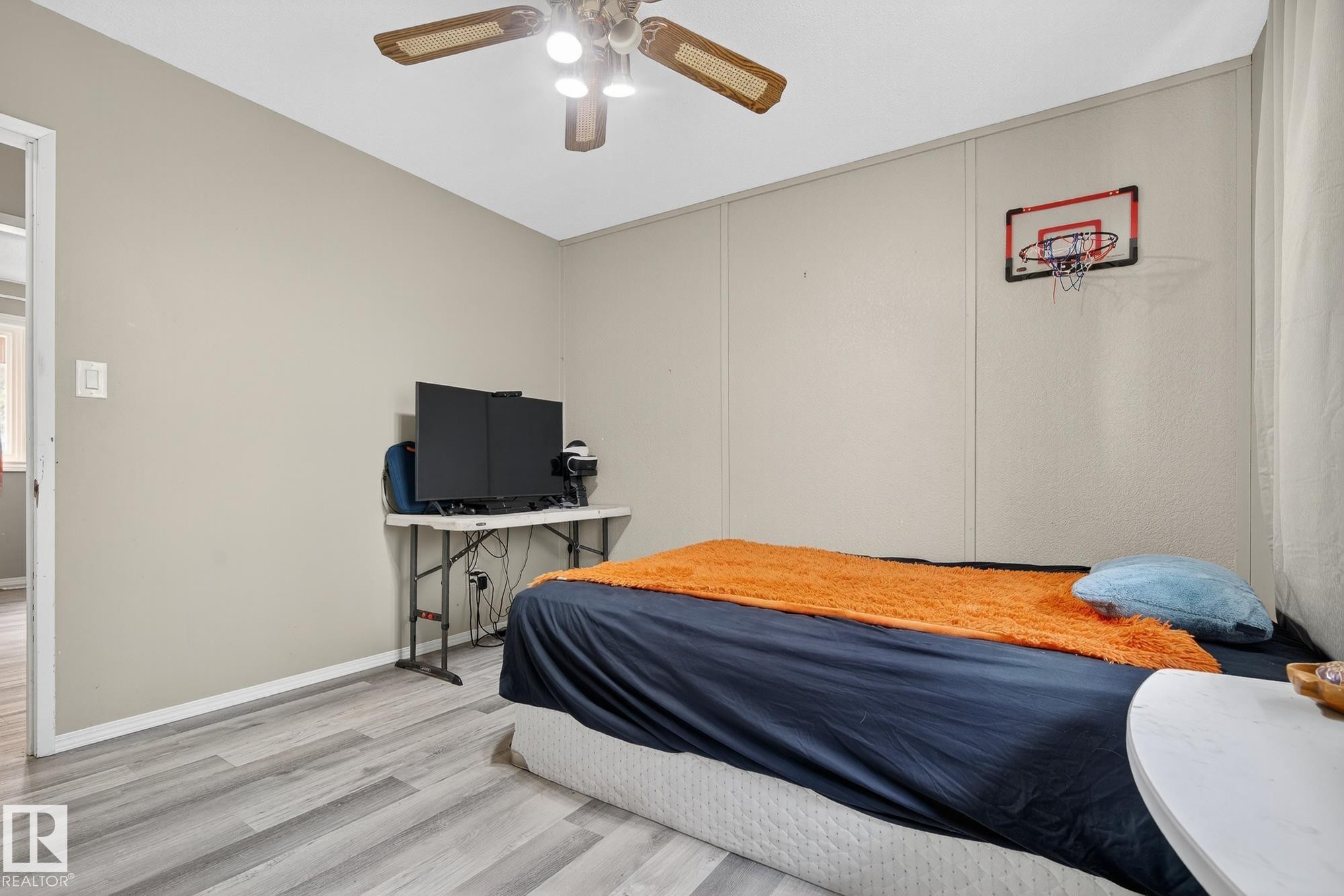 320 1 Avenue, Thorhild, AB - Indoor Photo Showing Bedroom