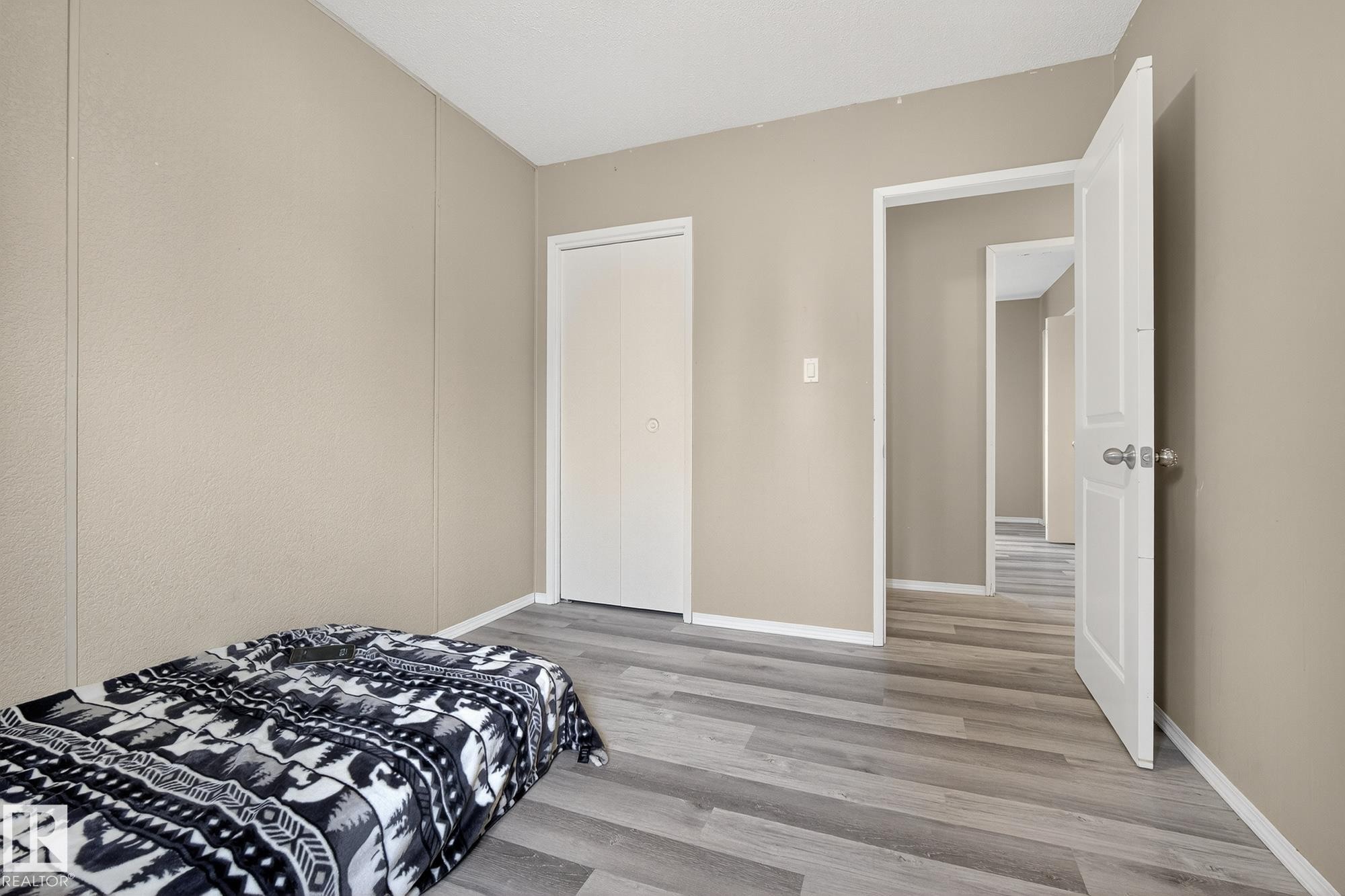 320 1 Avenue, Thorhild, AB - Indoor Photo Showing Bedroom