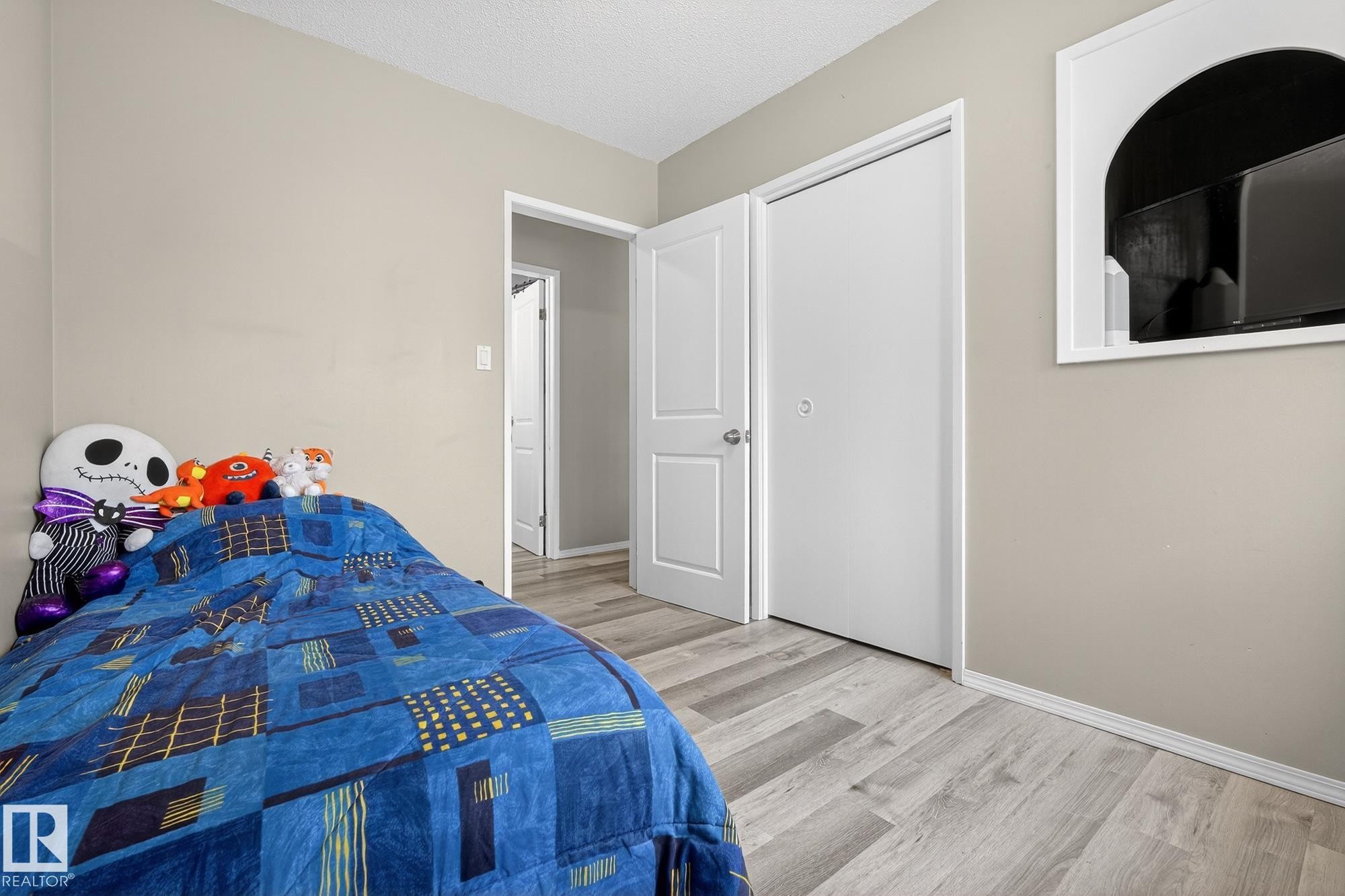 320 1 Avenue, Thorhild, AB - Indoor Photo Showing Bedroom