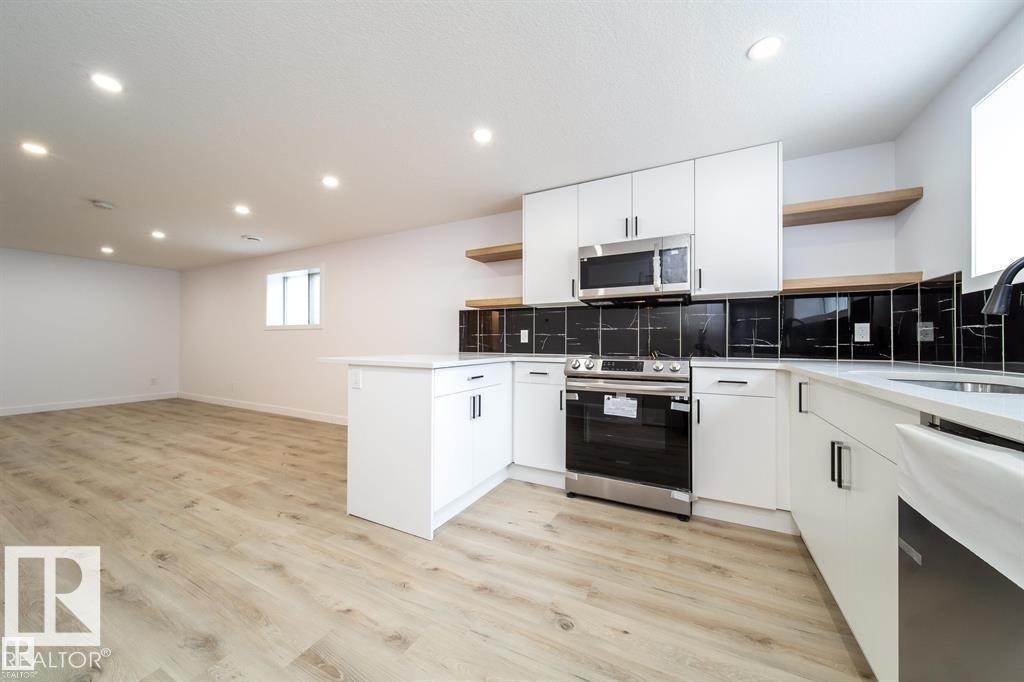 11523 82 Street, Edmonton, AB - Indoor Photo Showing Kitchen