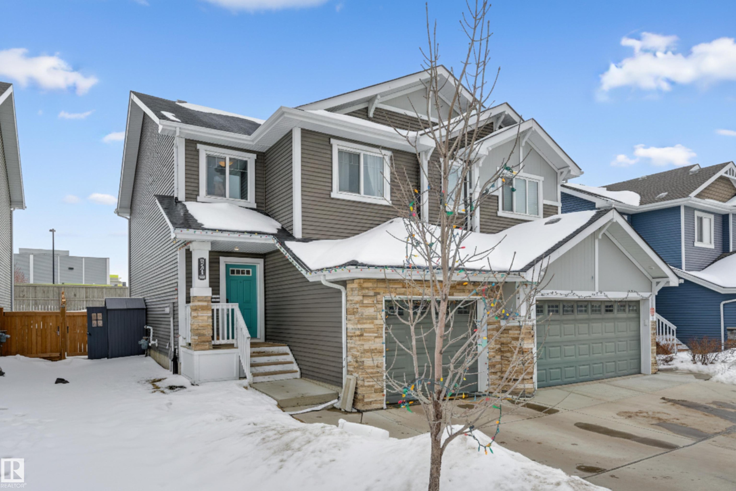 921 Ebbers Crescent, Edmonton, AB - Outdoor With Facade