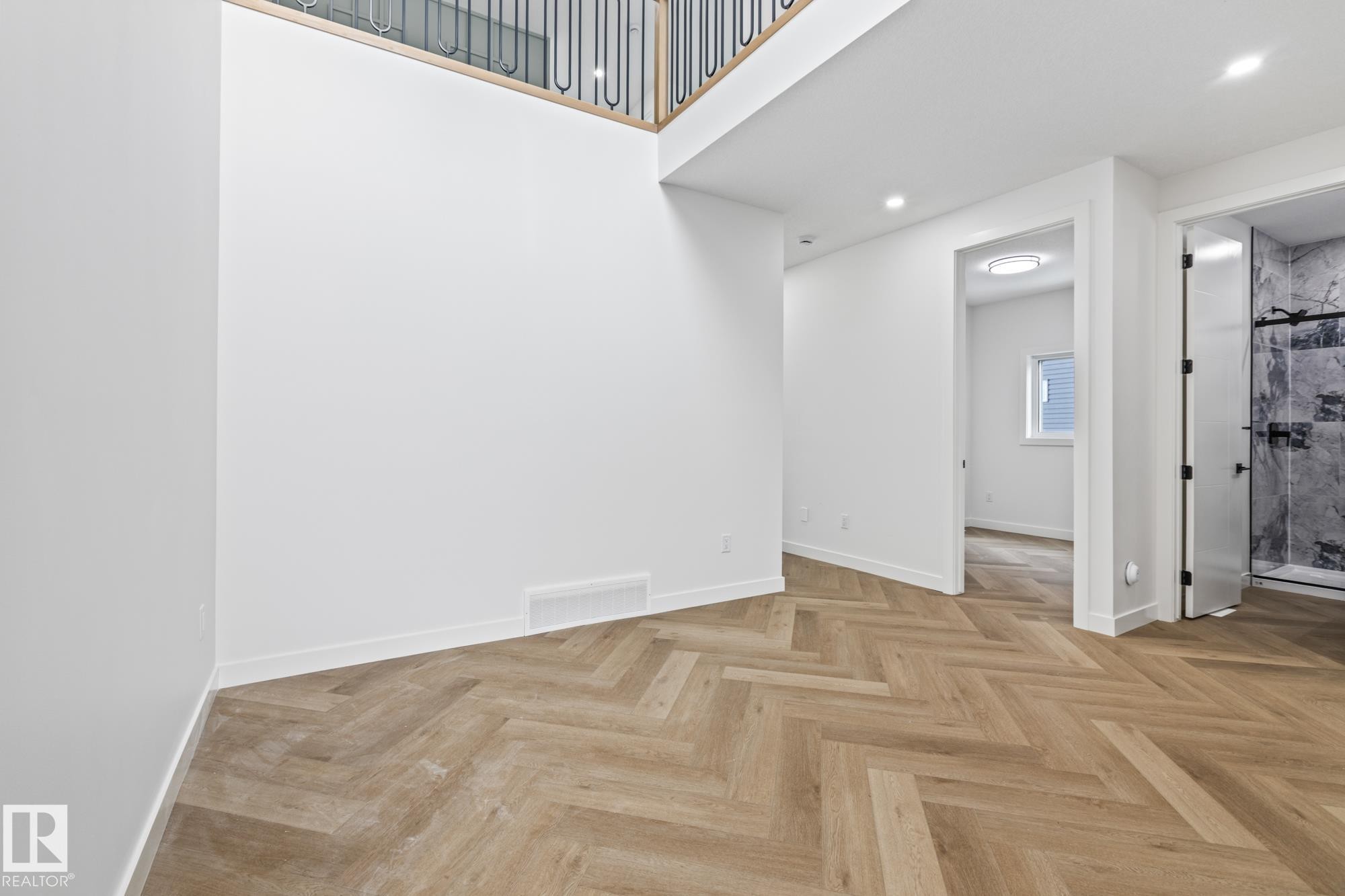 416 Pine Point(E), Leduc, AB - Indoor Photo Showing Other Room