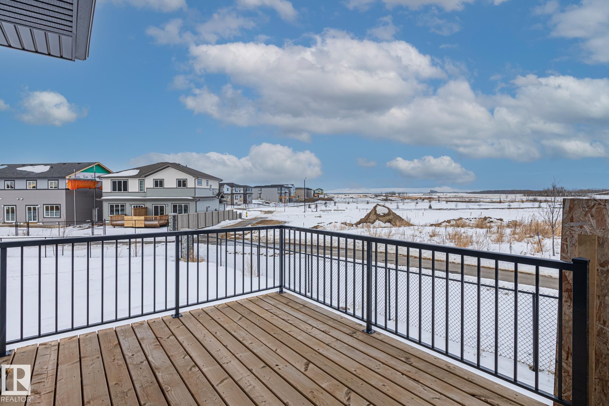 416 Pine Point(E), Leduc, AB - Outdoor