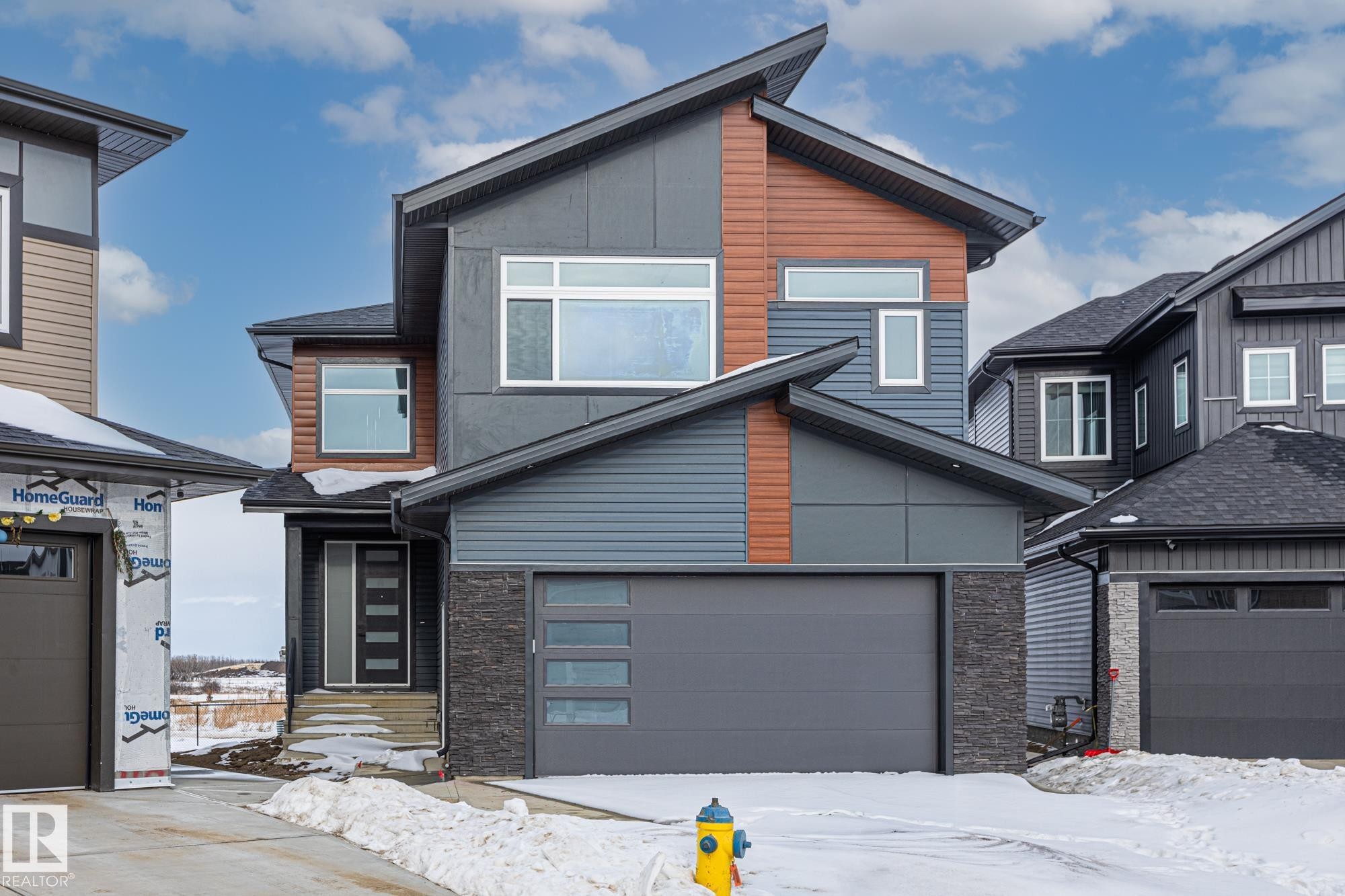 416 Pine Point(E), Leduc, AB - Outdoor